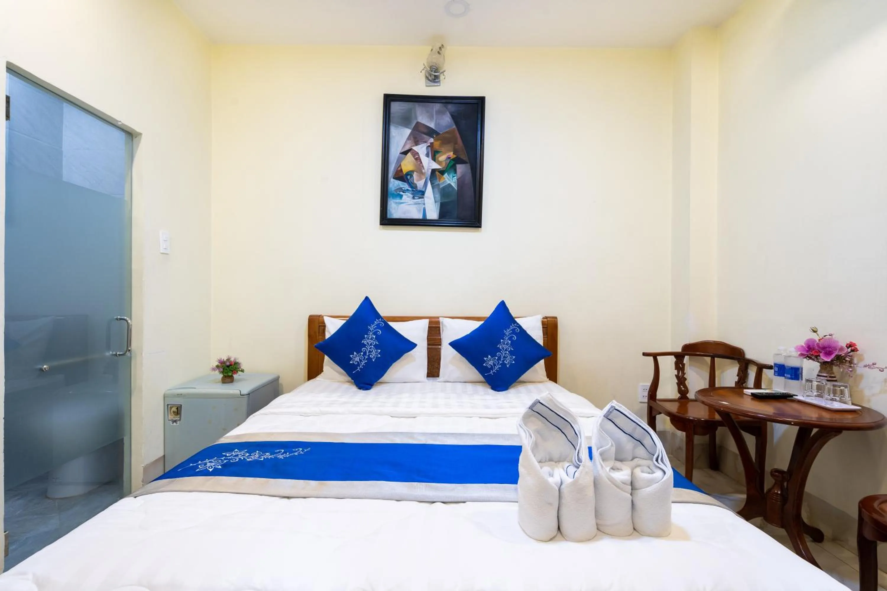 Bed in Mai Phương - RUBY SAIGON HOTEL