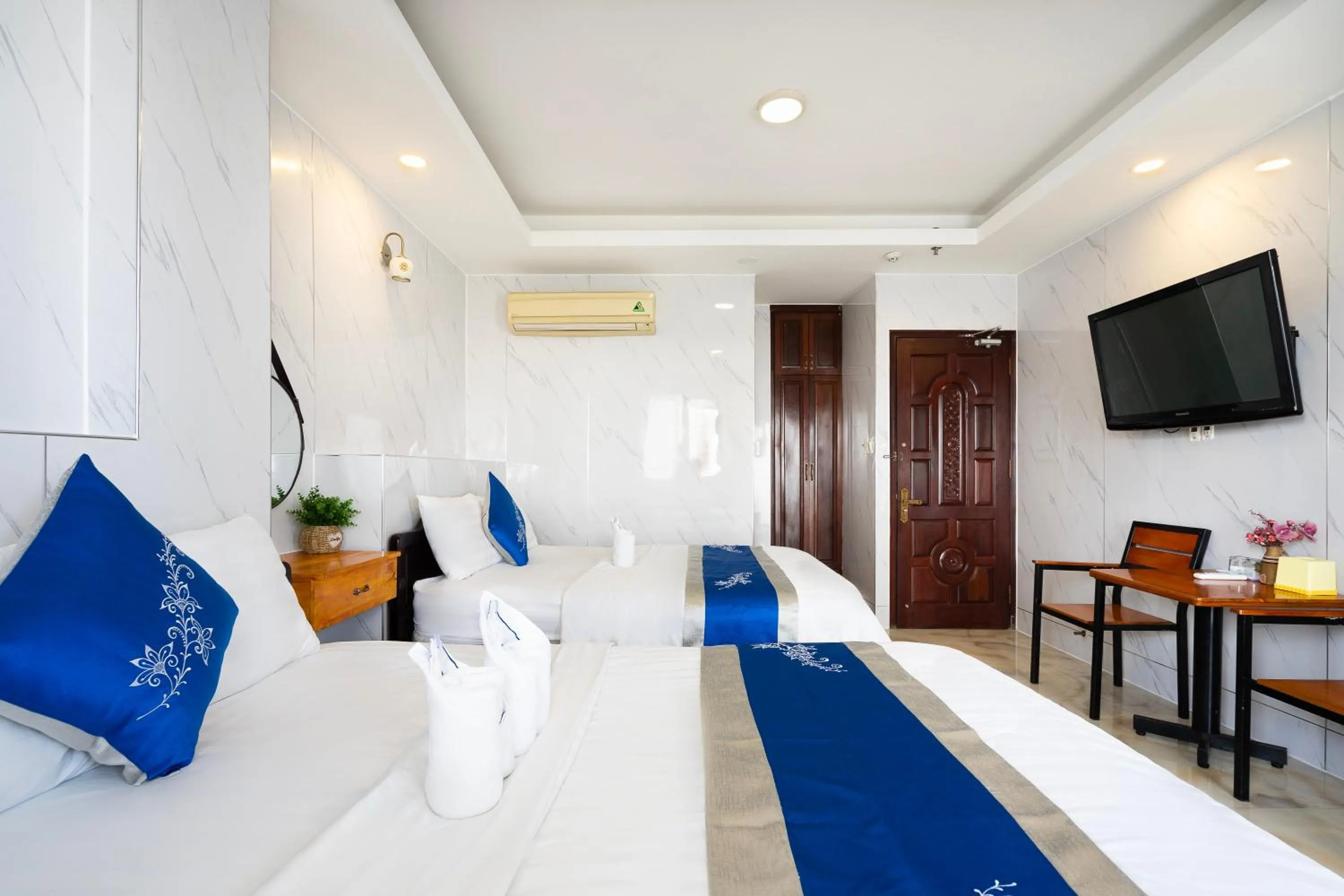 Mai Phương - RUBY SAIGON HOTEL