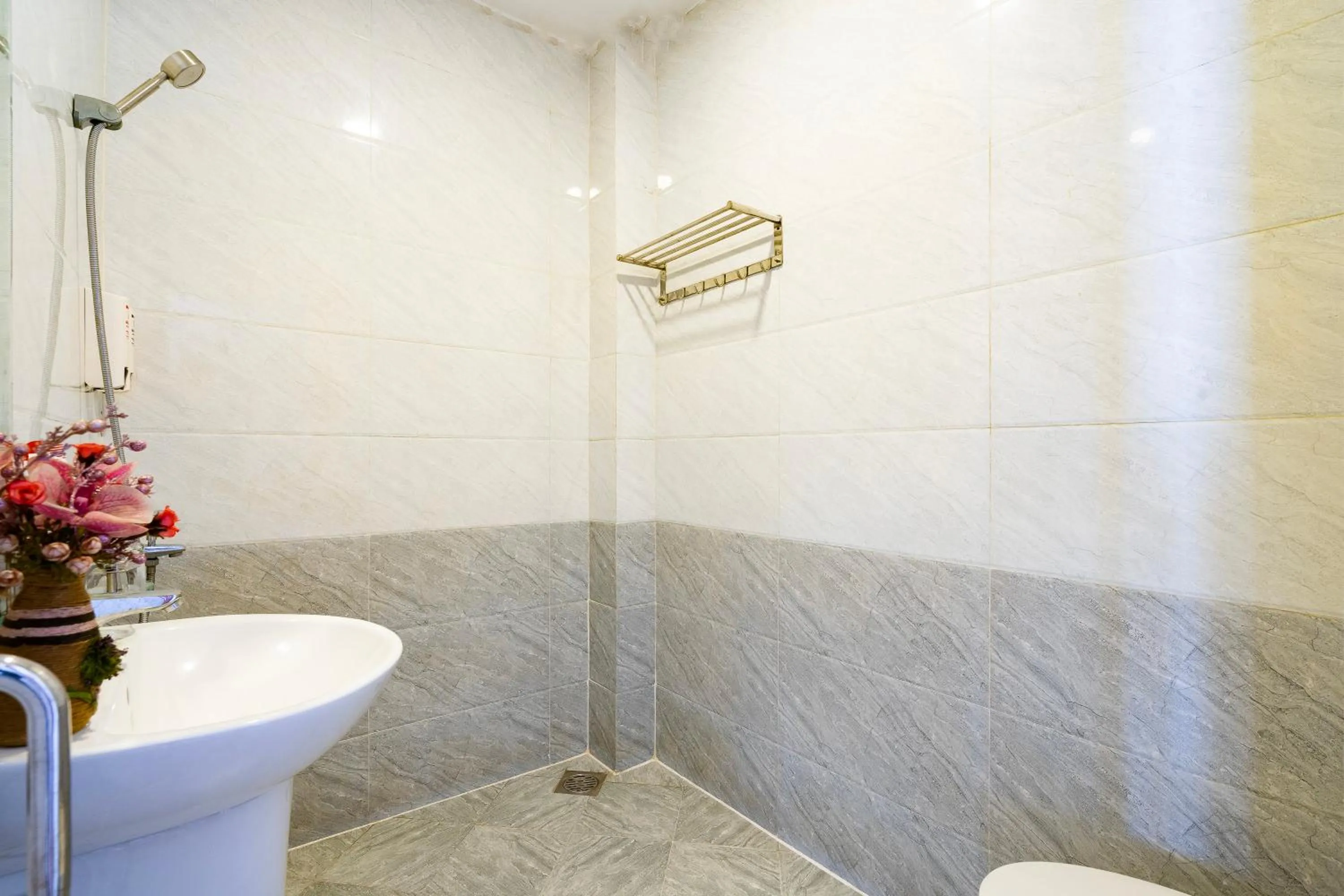 Mai Phương - RUBY SAIGON HOTEL