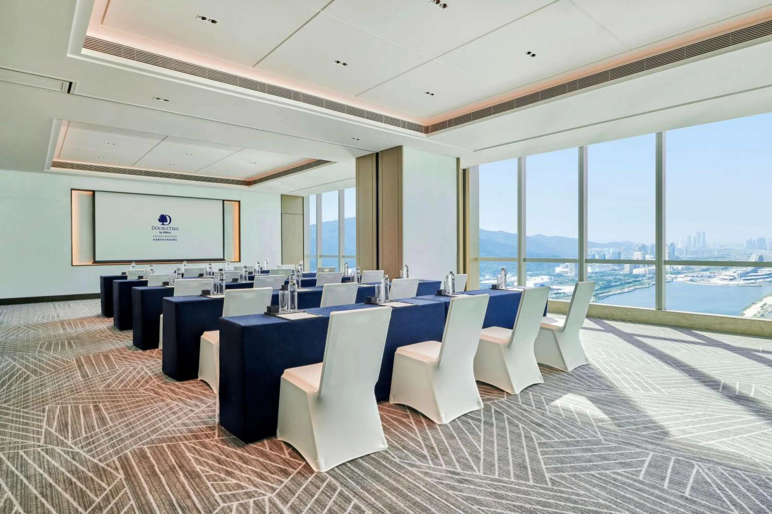 Meeting/conference room in DoubleTree by Hilton Zhuhai Hengqin