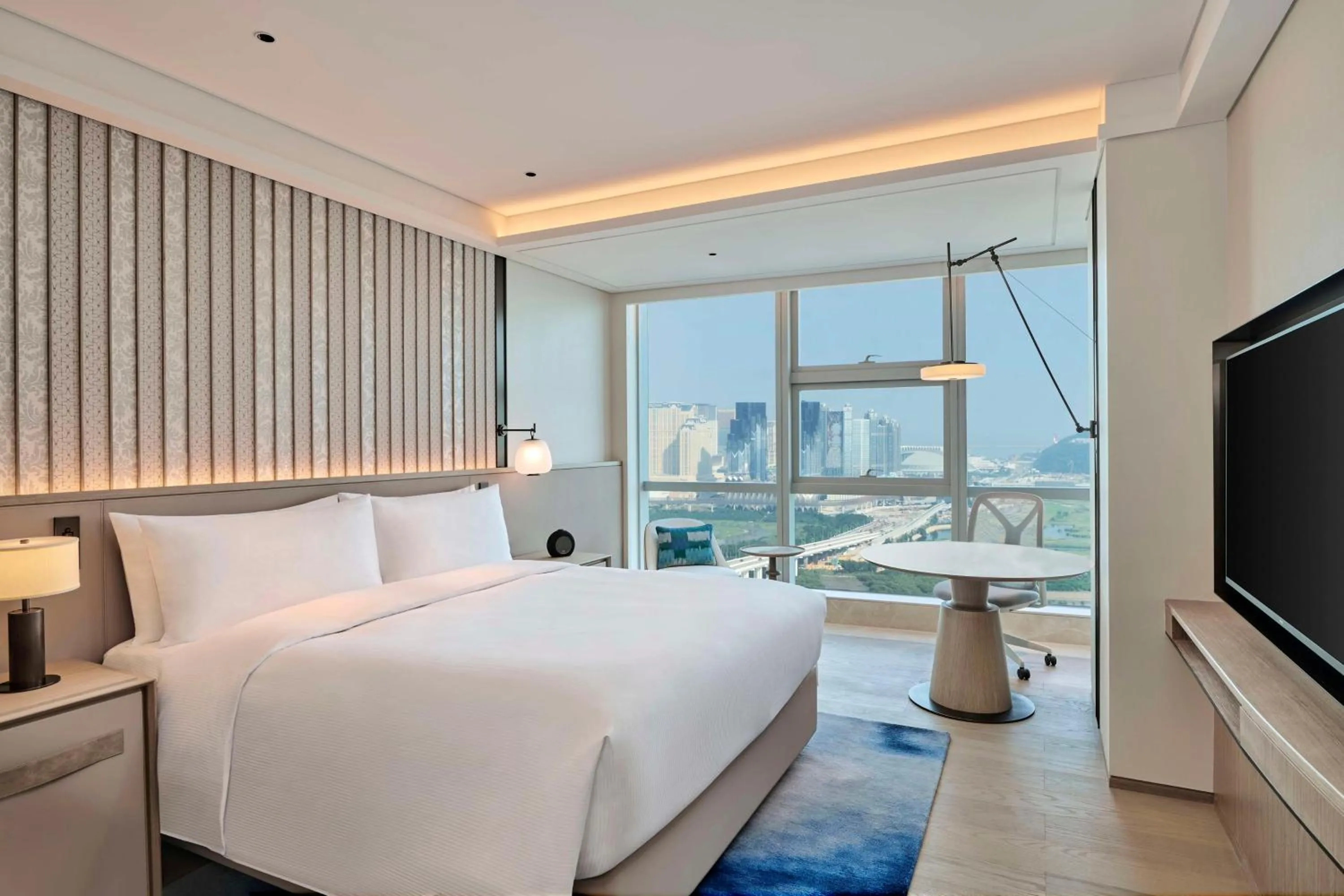 Bed in DoubleTree by Hilton Zhuhai Hengqin
