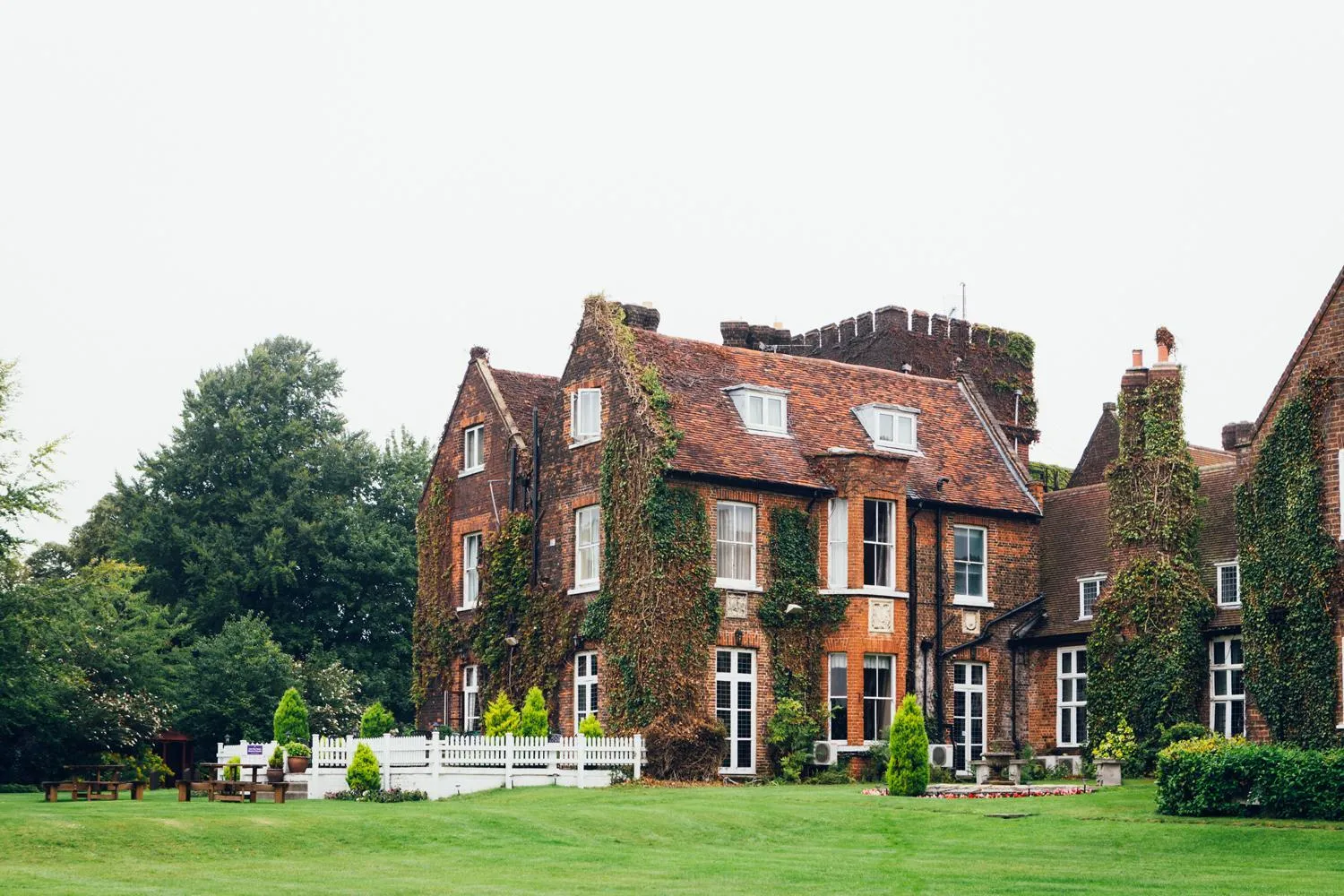 Garden in voco Letchworth Hall by IHG