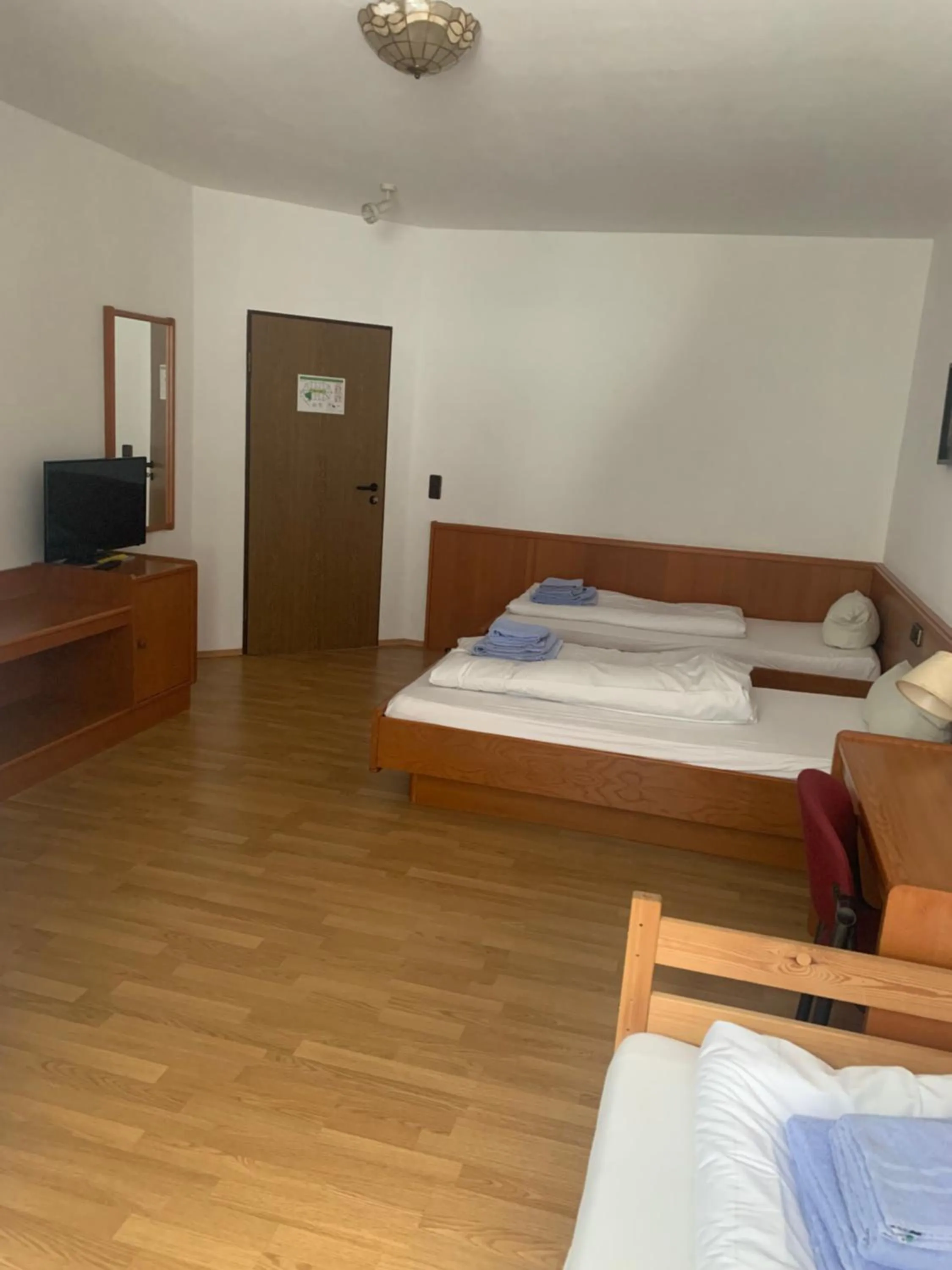 Photo of the whole room in Hotel am Stimbergpark