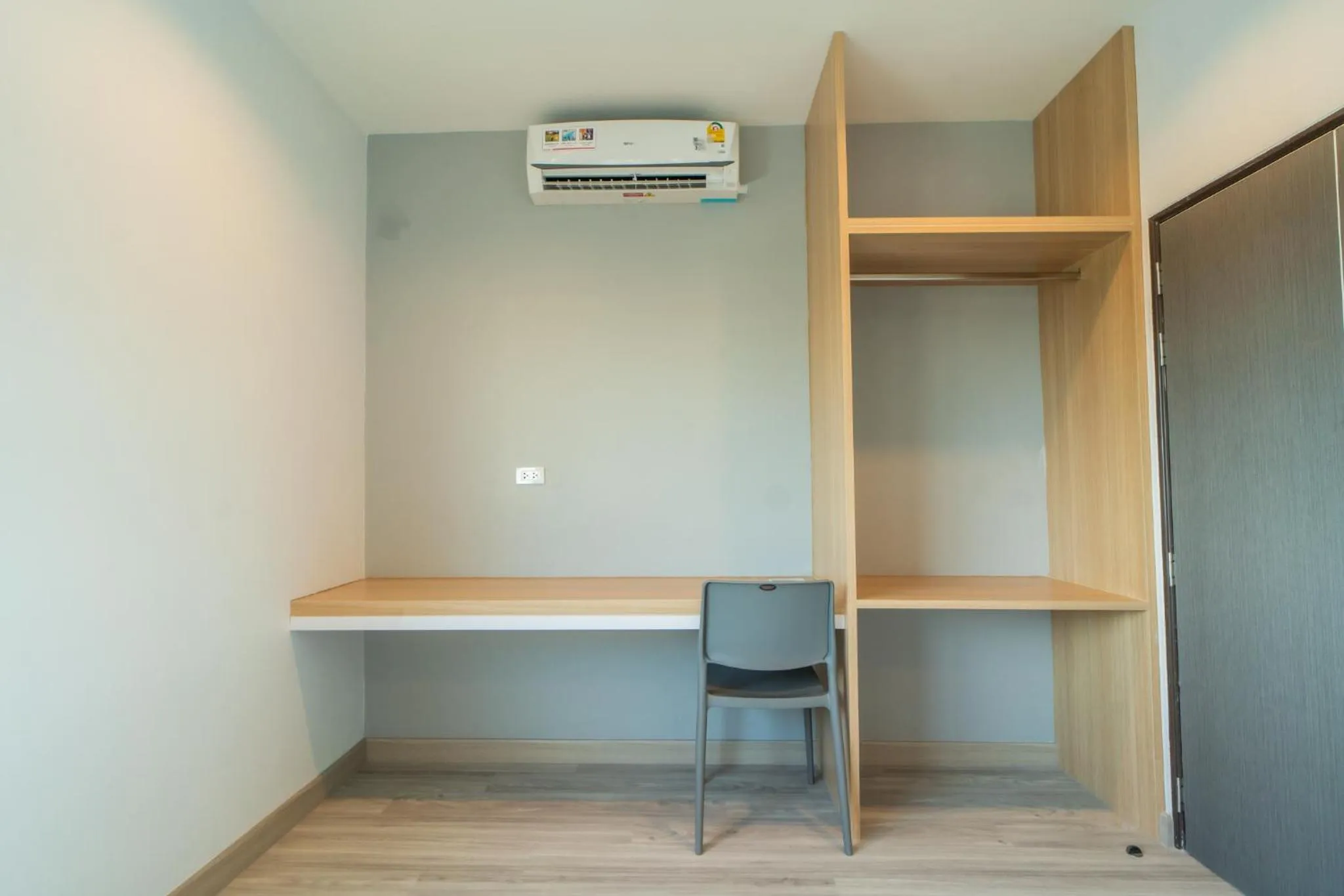 hair dresser in Goodday Hotel