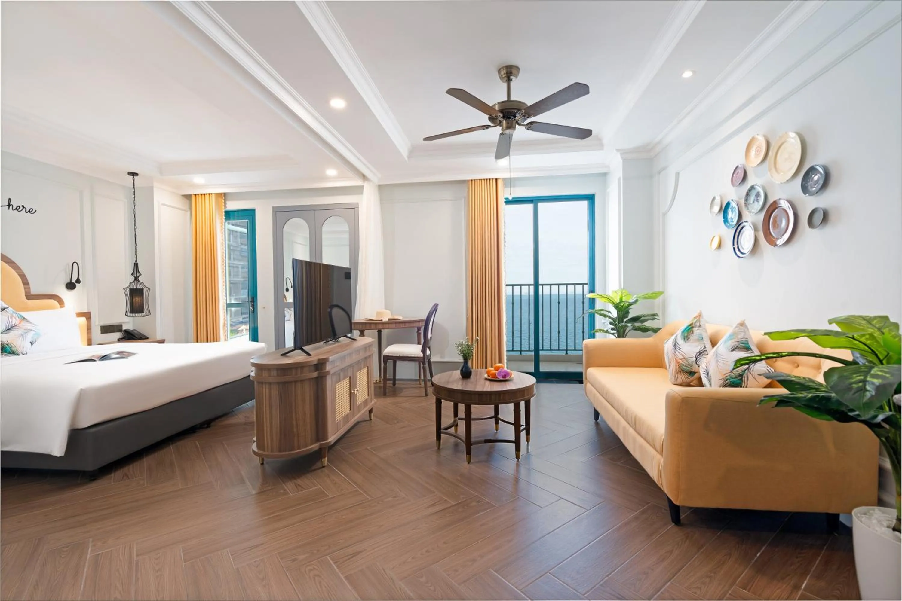 Bed in Pavillon Boutique Hotel & Apartment Nha Trang