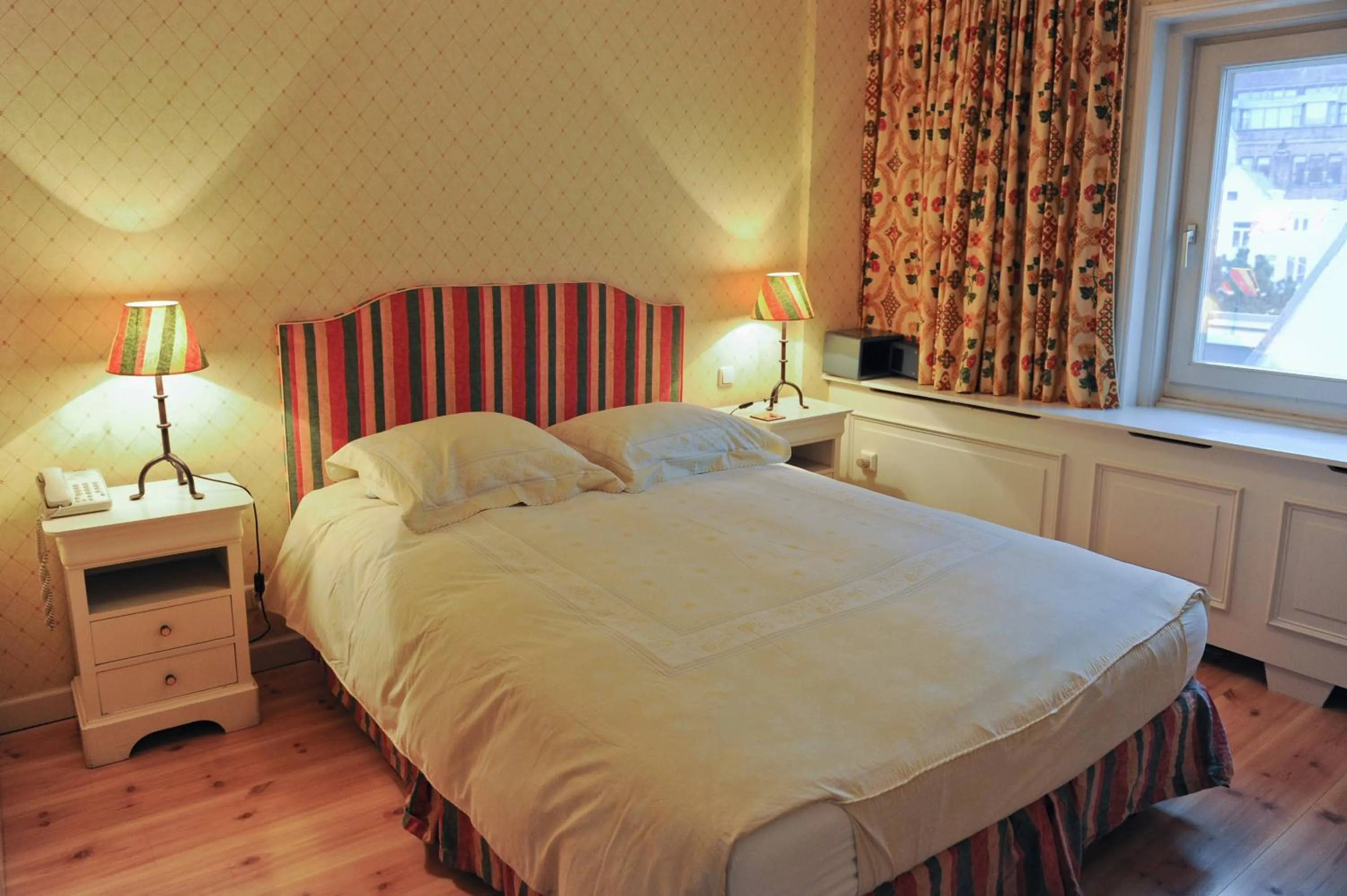 Bed in Imperial Hotel Amsterdam