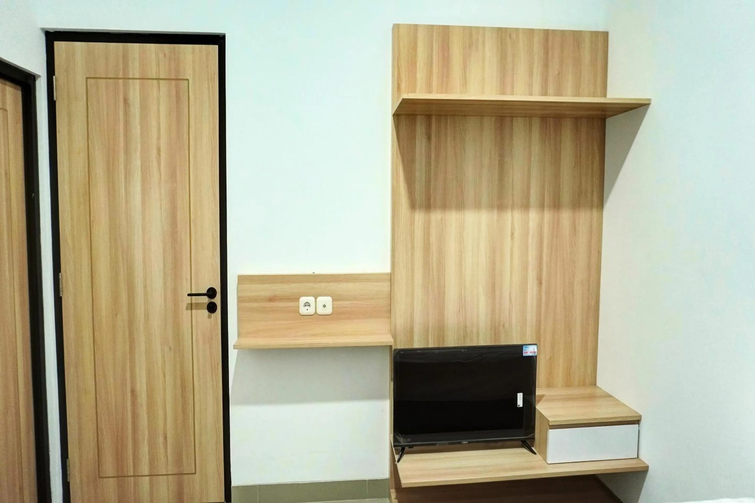 Bedroom in Capital O 92804 La Tansa Syariah Hotel