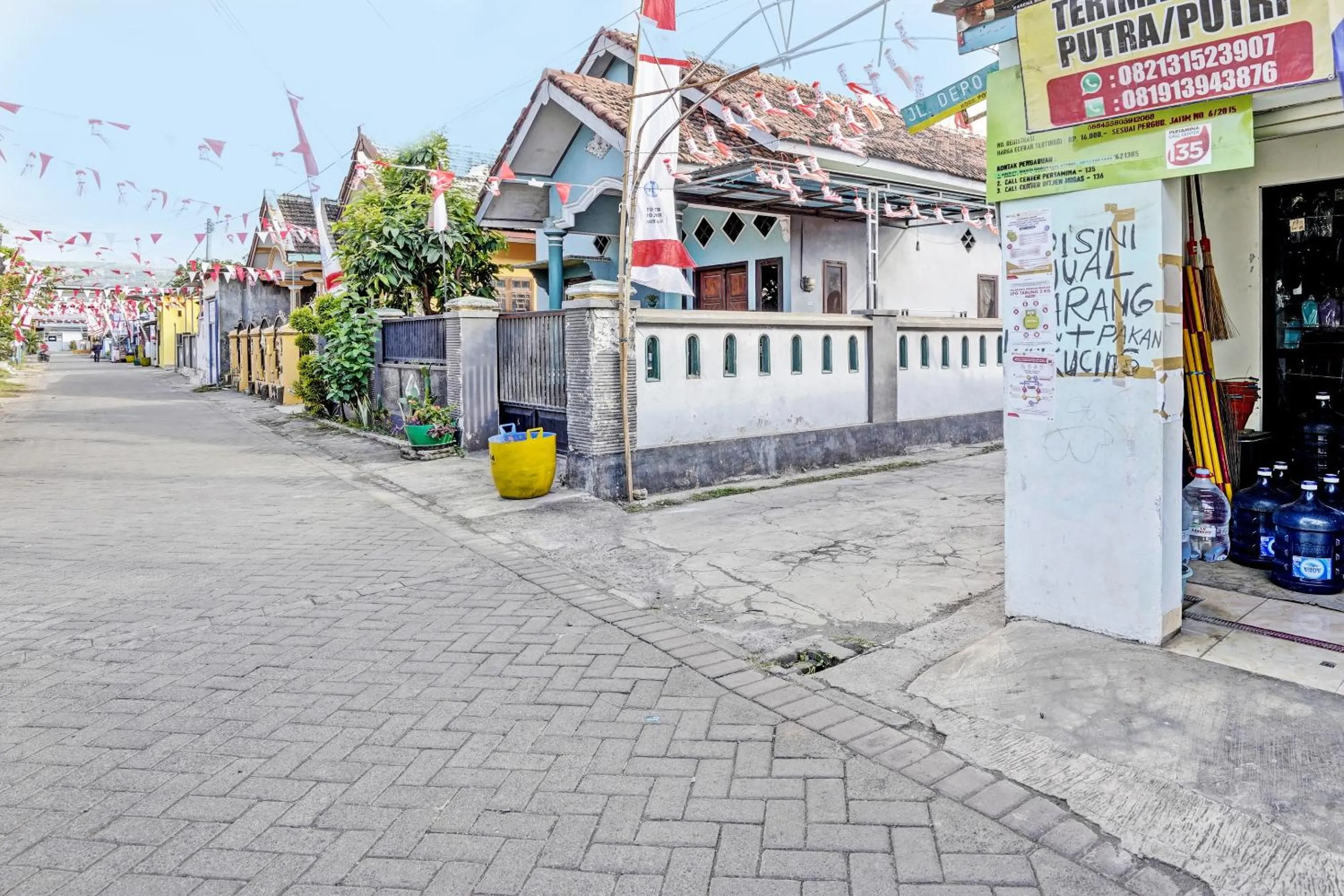 Facade/entrance in Hotel O Ana Homestay