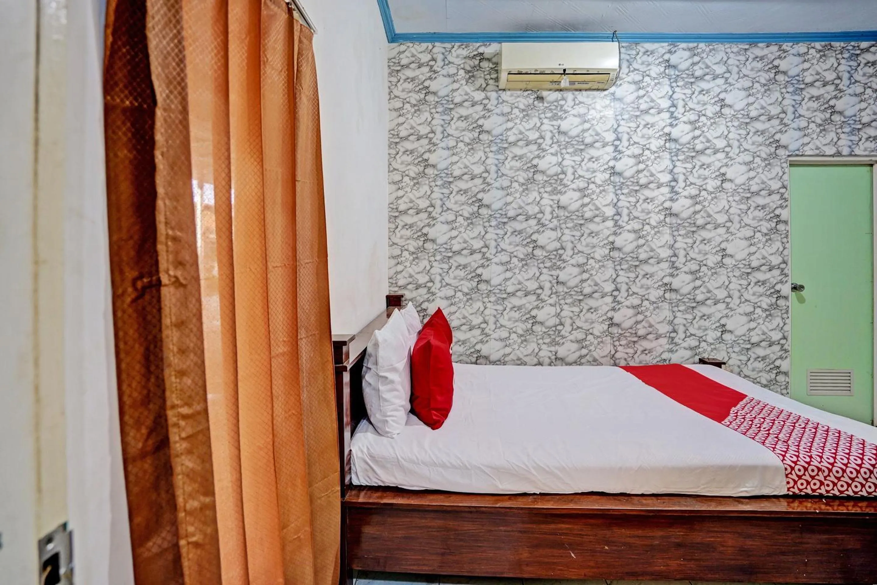 Bedroom, Bed in Hotel O Ana Homestay