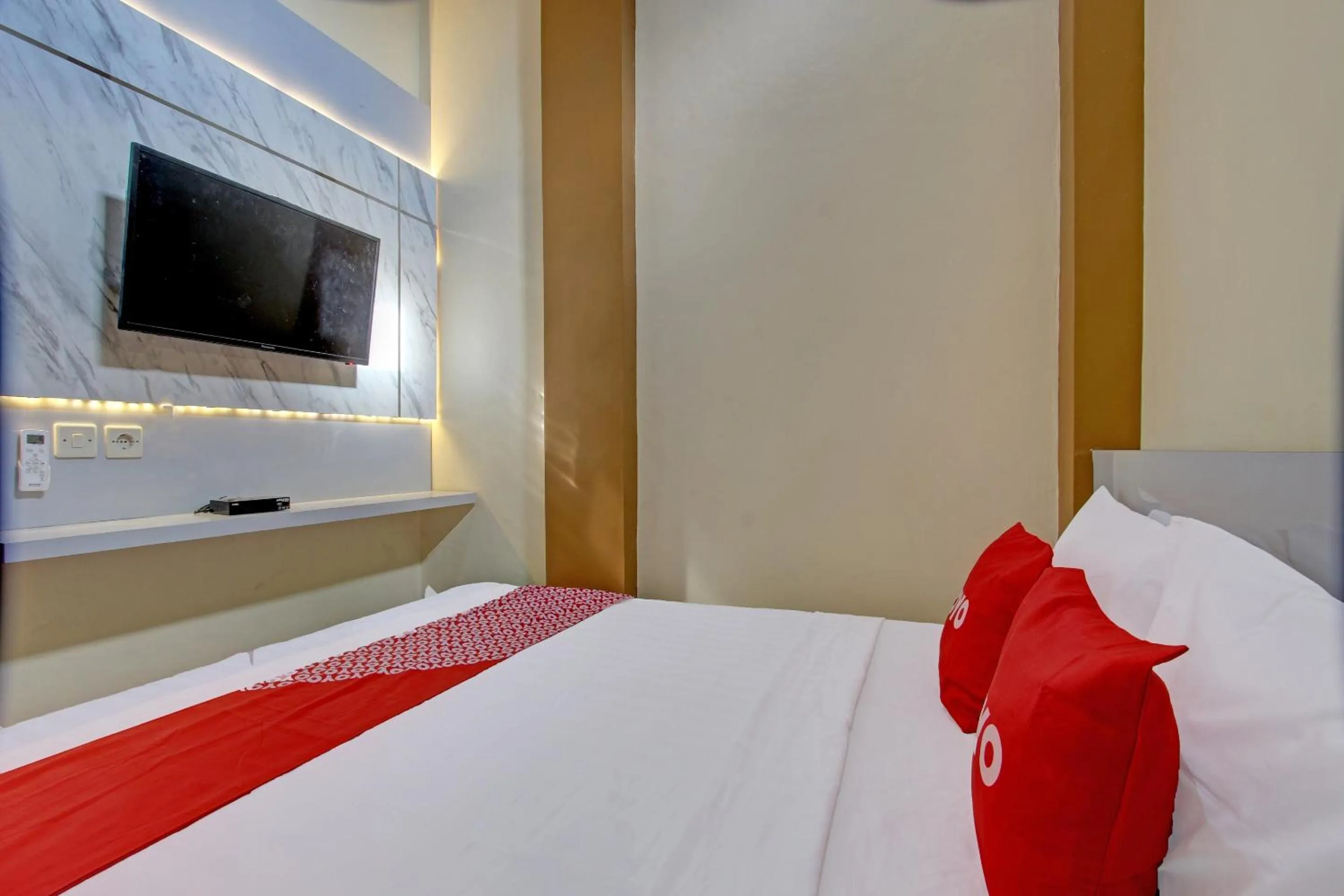 Bedroom in OYO Life 92812 Galih Kostel 2 Syariah