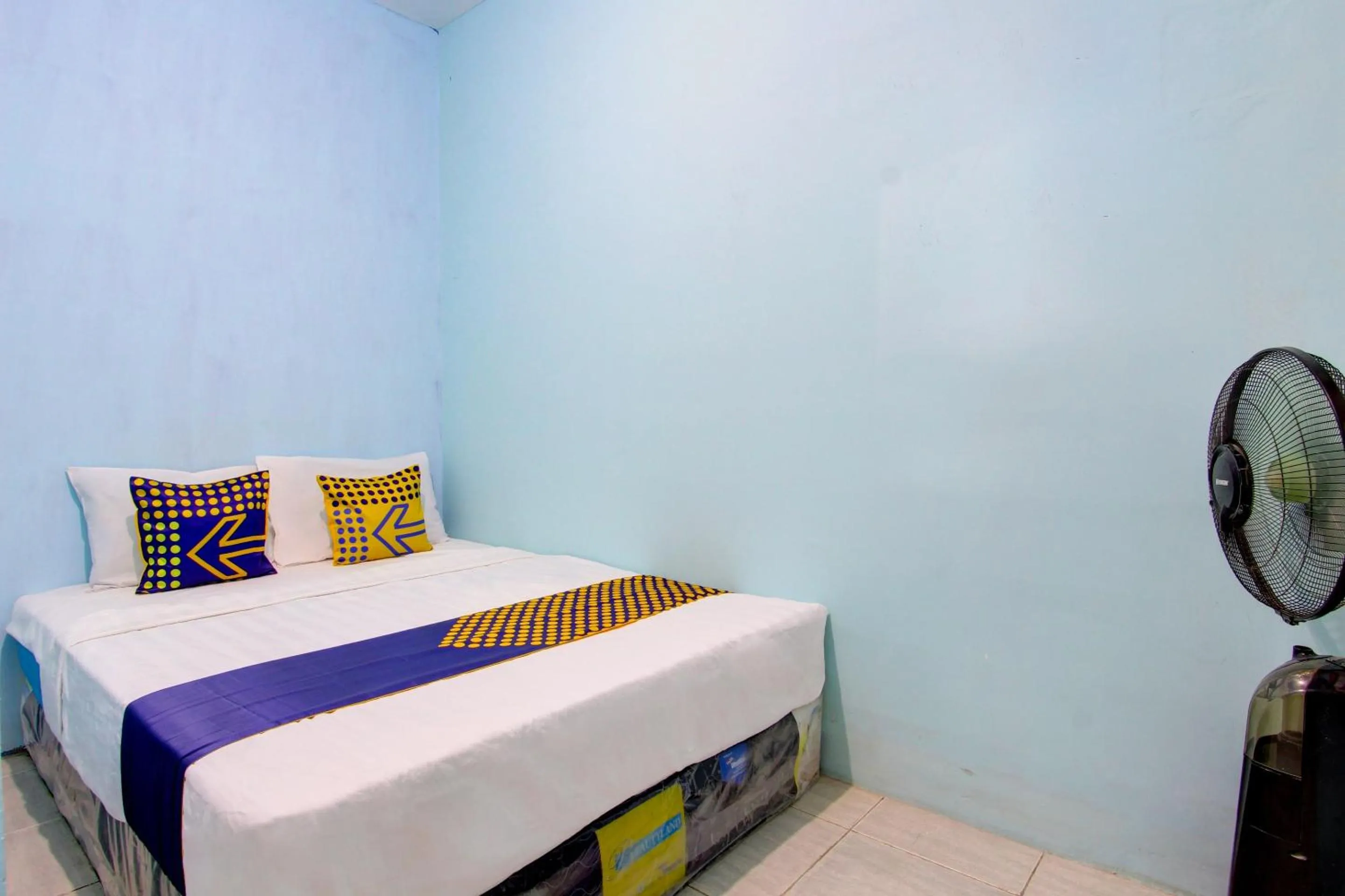 Bedroom in Hotel O Gioba Kost Syariah