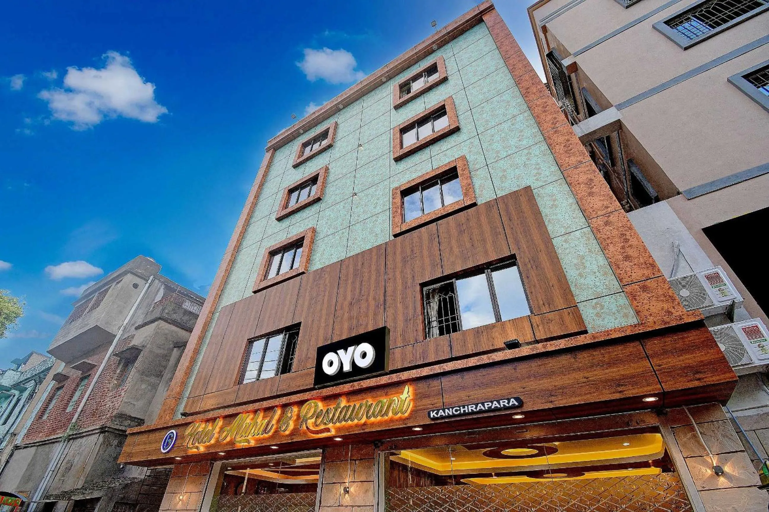 Facade/entrance in Super Hotel O Mahal And Restaurant Kanchrapara