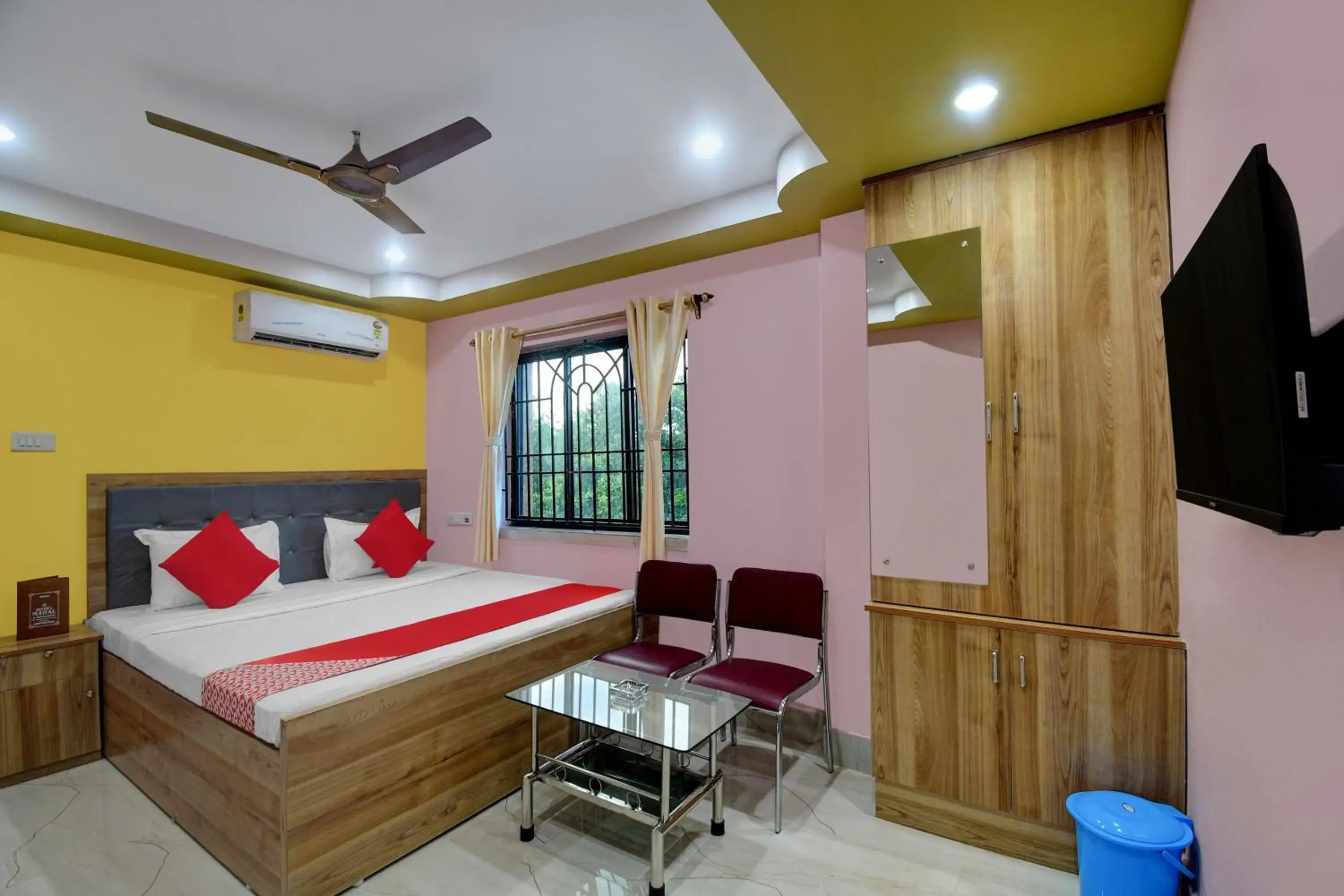 Classic Triple Room - single occupancy in Super Hotel O Mahal And Restaurant Kanchrapara Classic Triple Room - single occupancy in Super Hotel O Mahal And Restaurant Kanchrapara