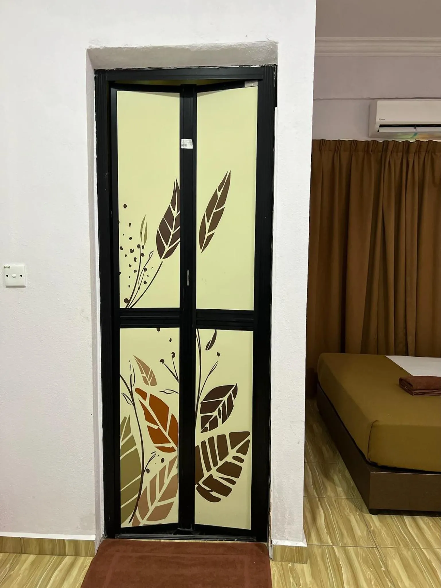 Bed in Perhentian Mama's