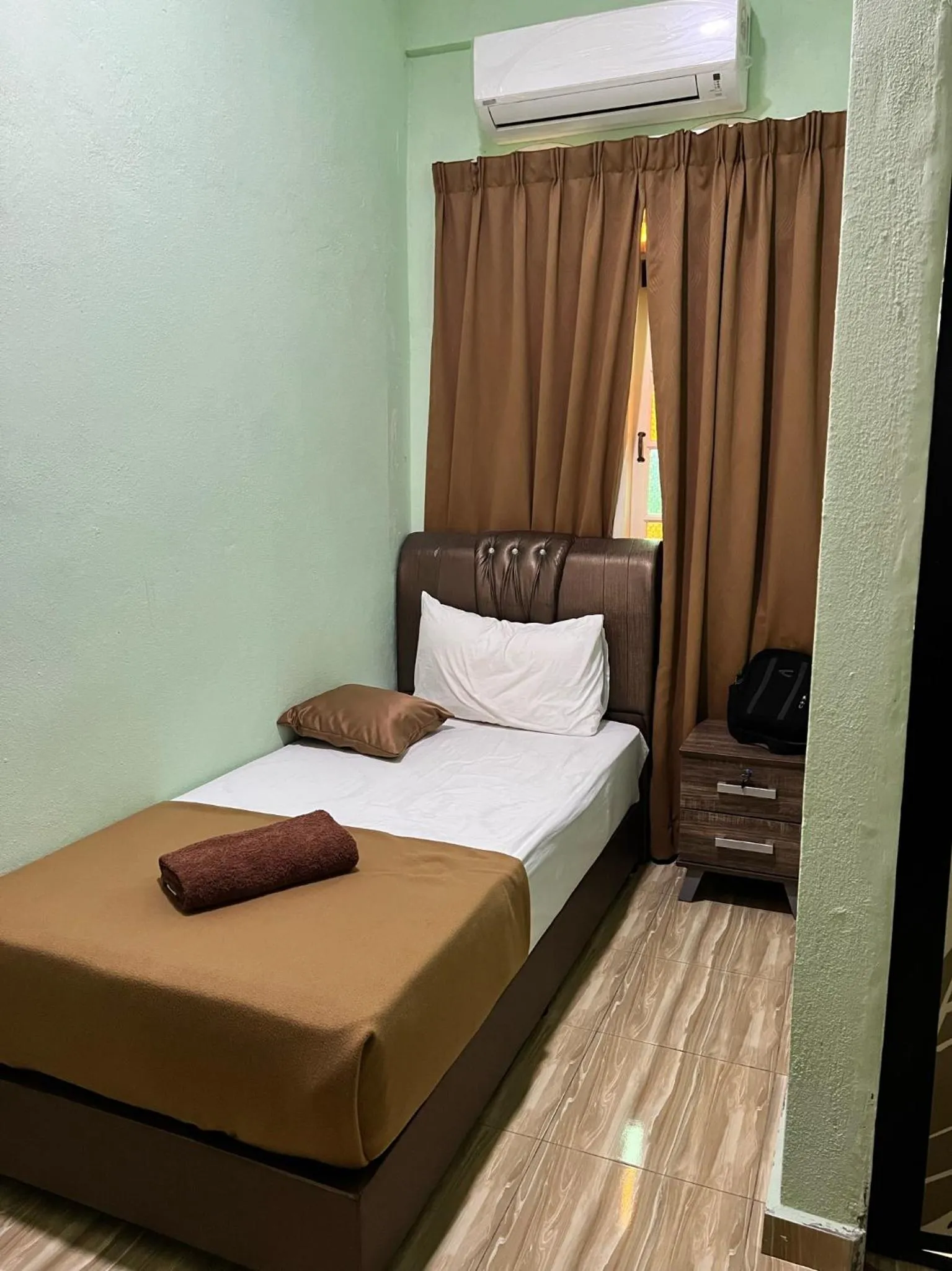 Bed in Perhentian Mama's