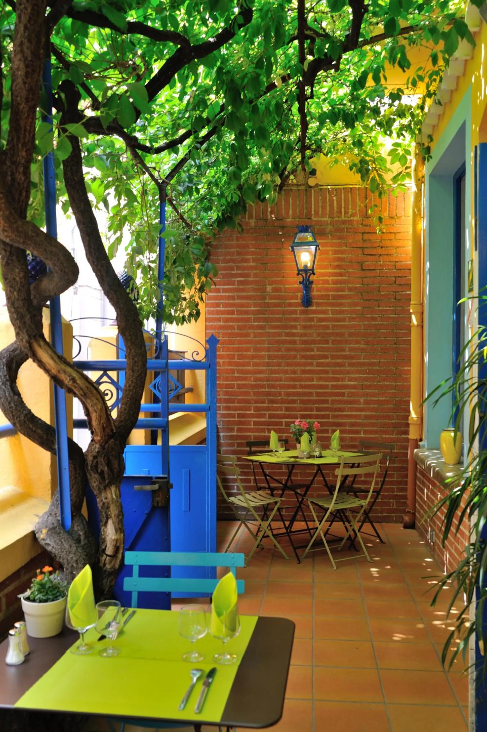 Property building in HOTEL RESTAURANT CORTIE