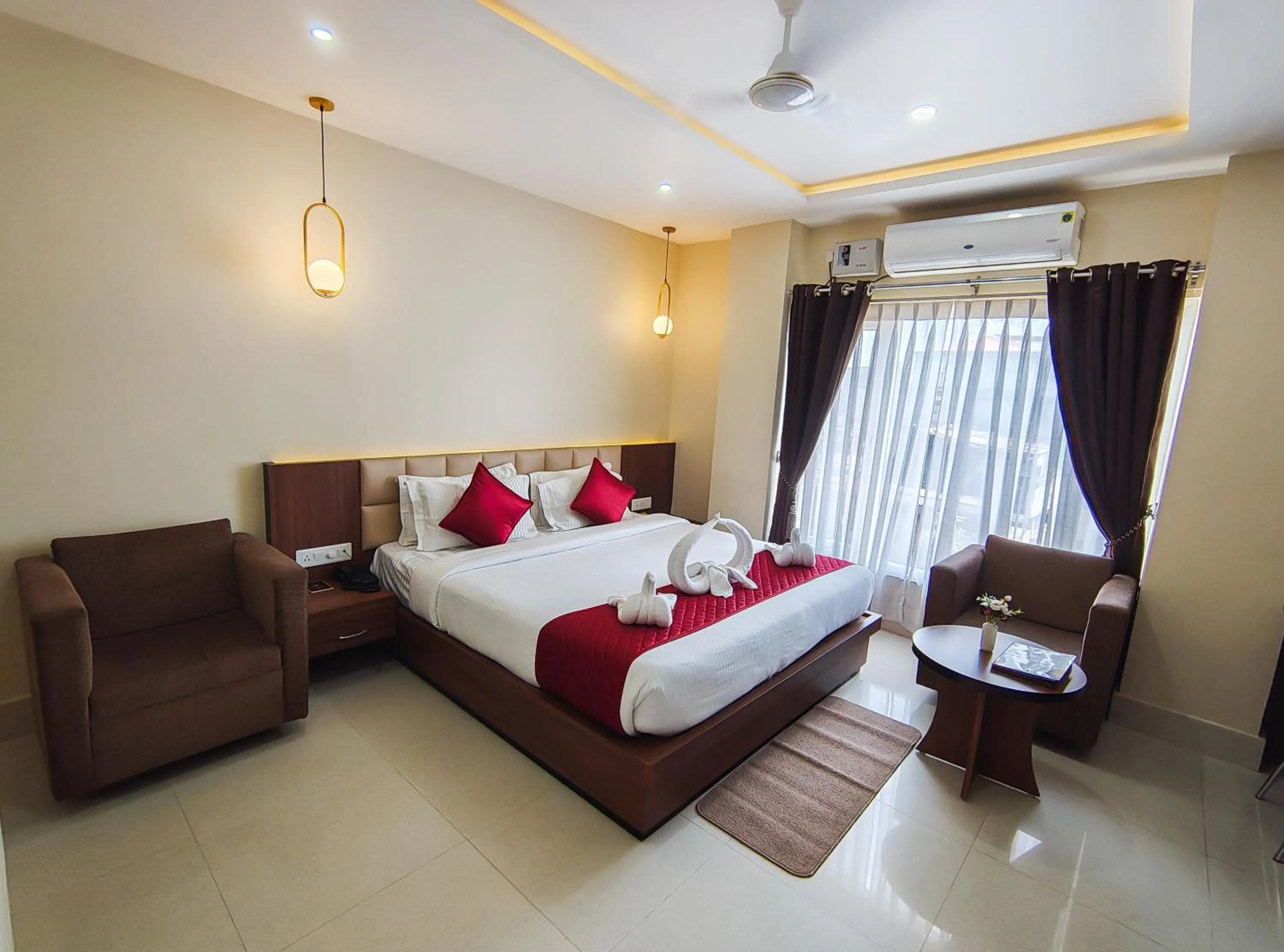 Deluxe Room in Hotel Bliss