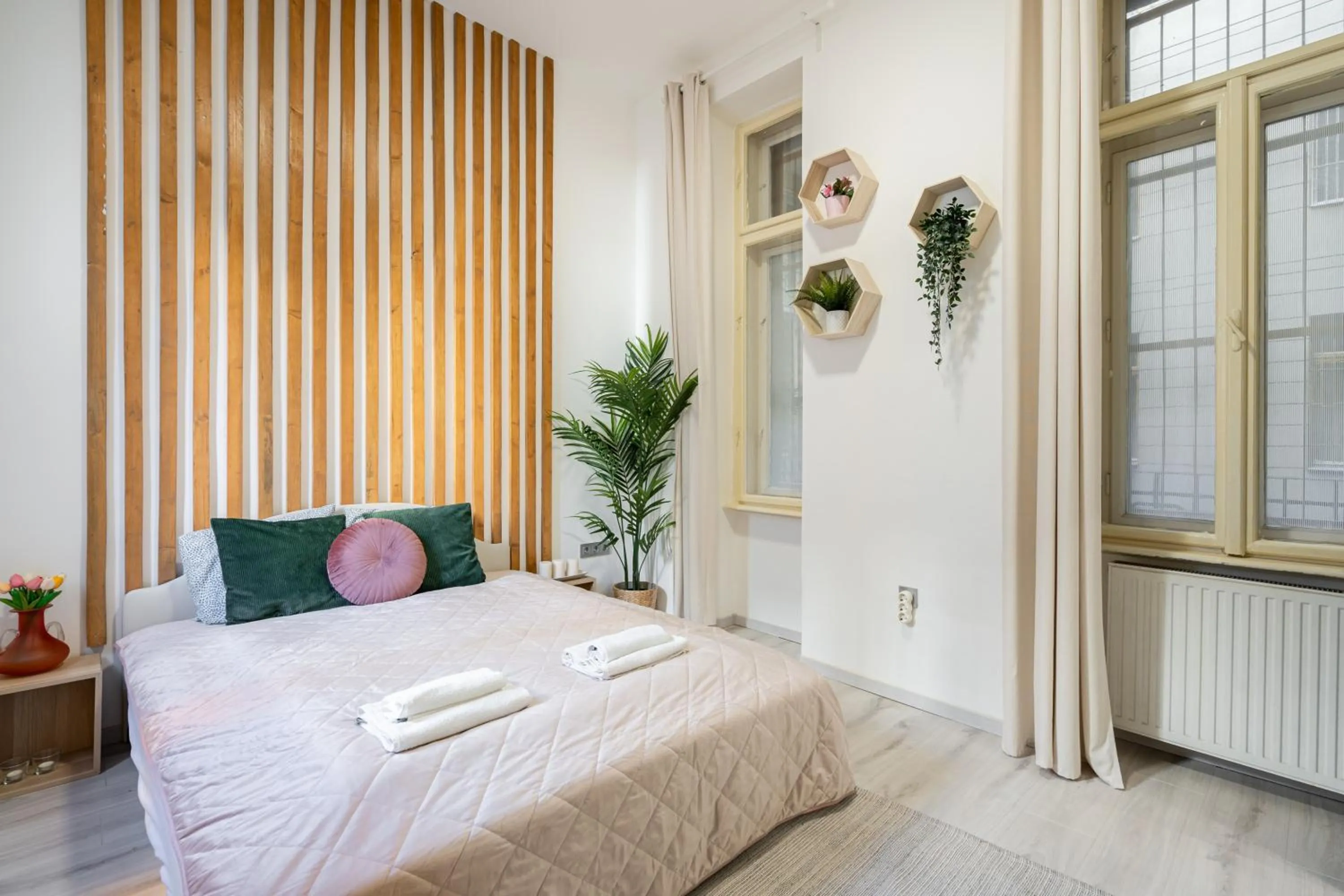 Bedroom, Bed in MyElegance Downtown Apartment Free Parking