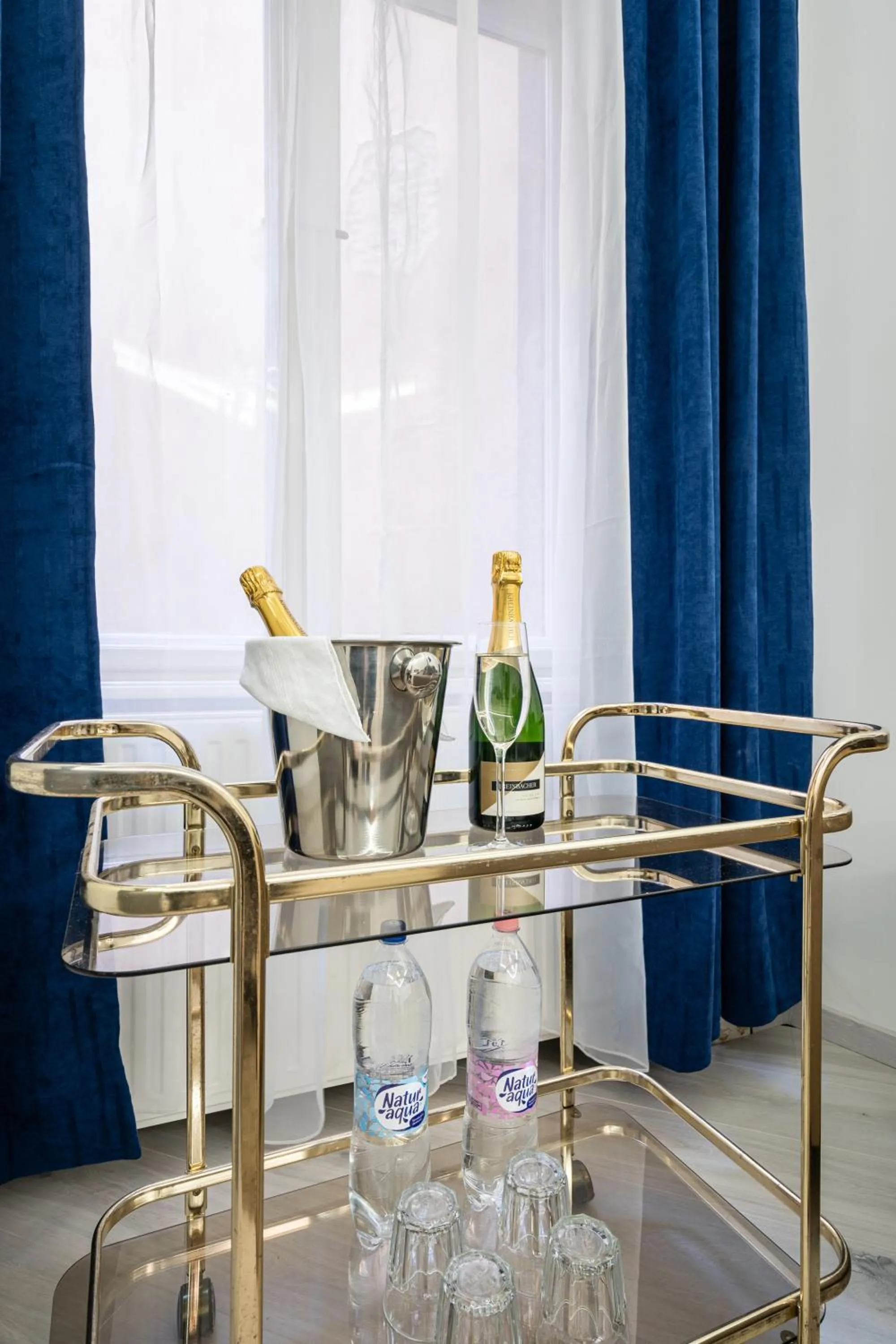 Alcoholic drinks in MyElegance Downtown Apartment Free Parking