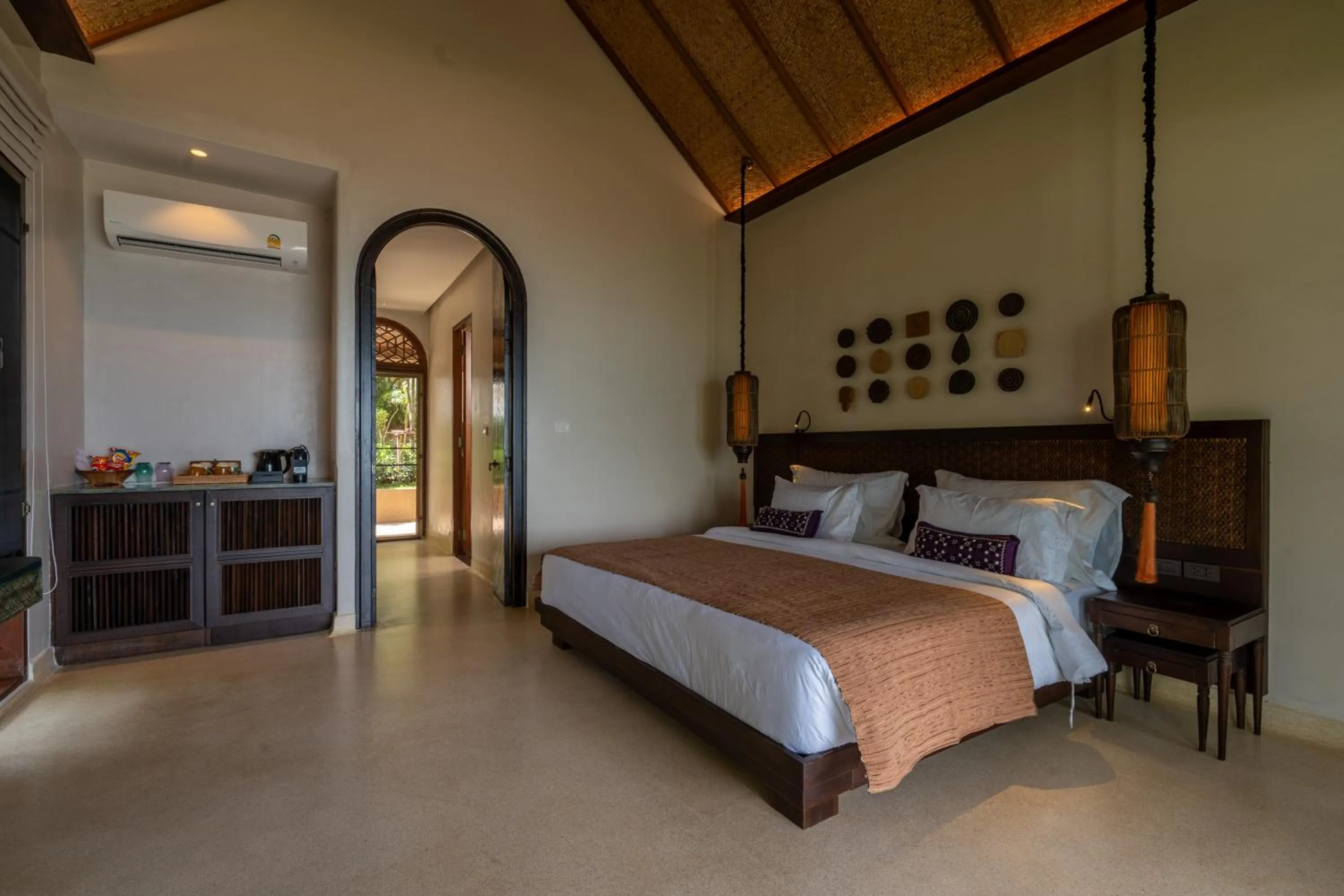 Bedroom, Bed in Samed Tamarind Beach Resort
