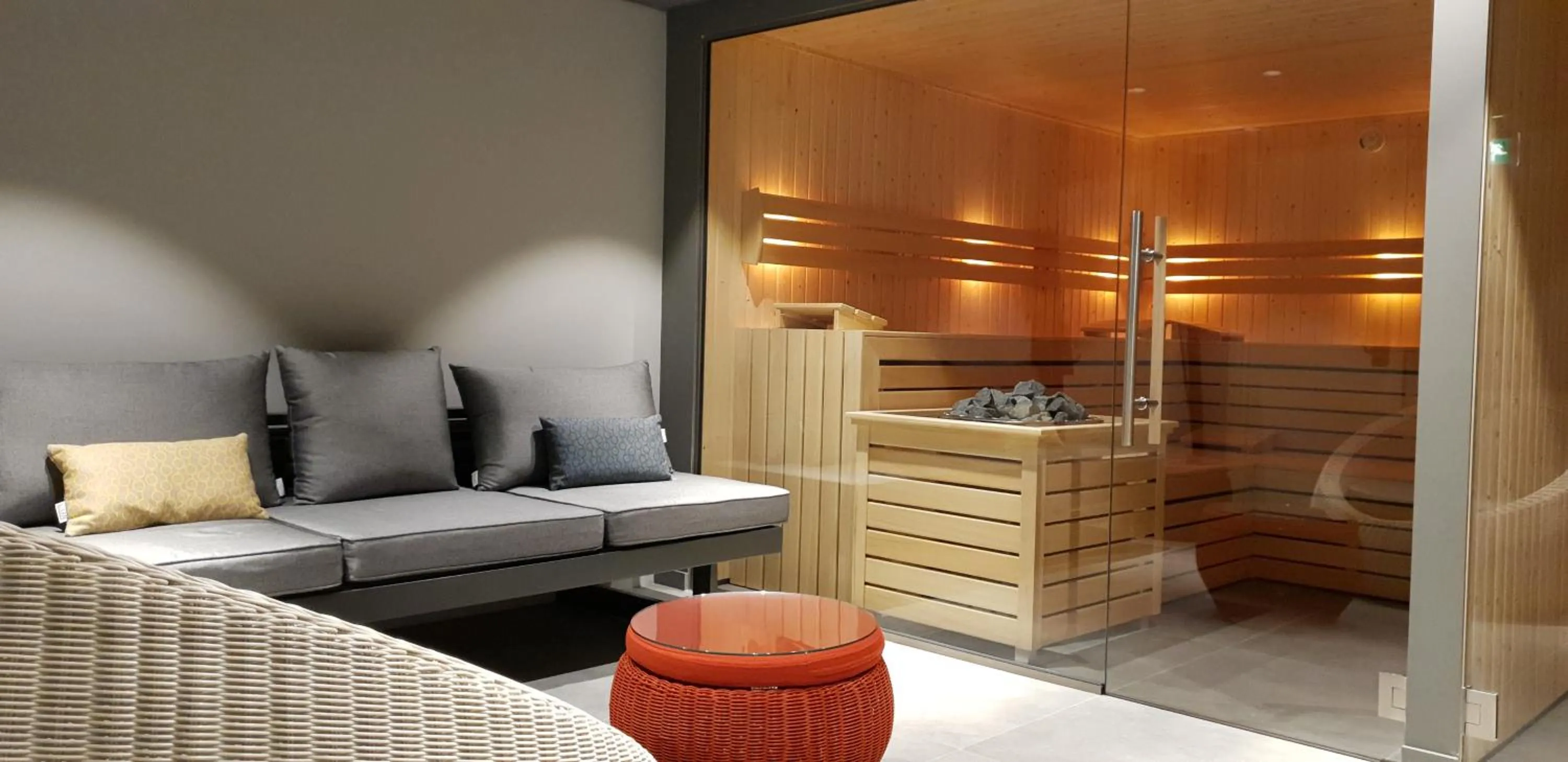 Sauna, Bed in Bilderberg Parkhotel Rotterdam