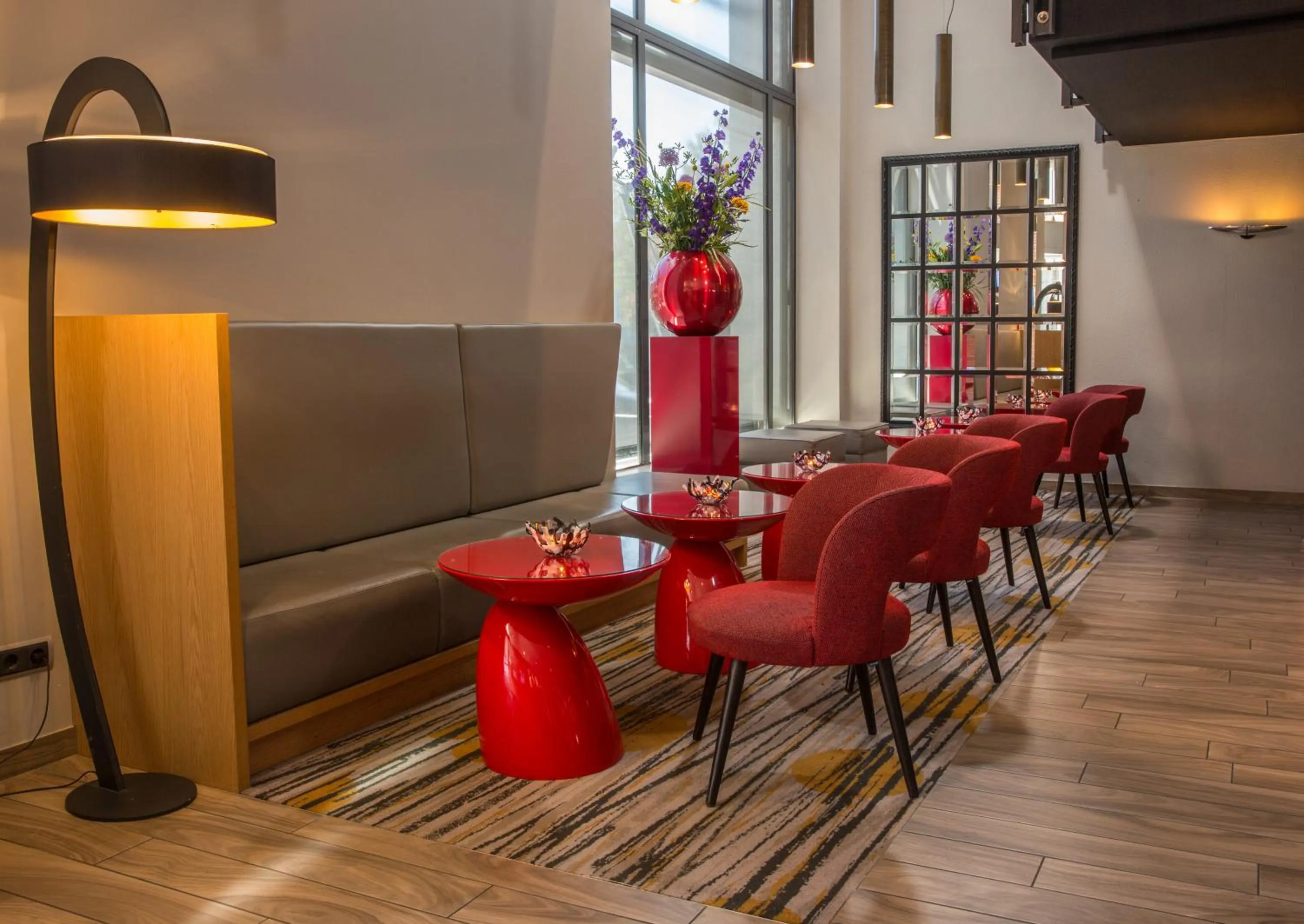 Lounge or bar in Bilderberg Parkhotel Rotterdam