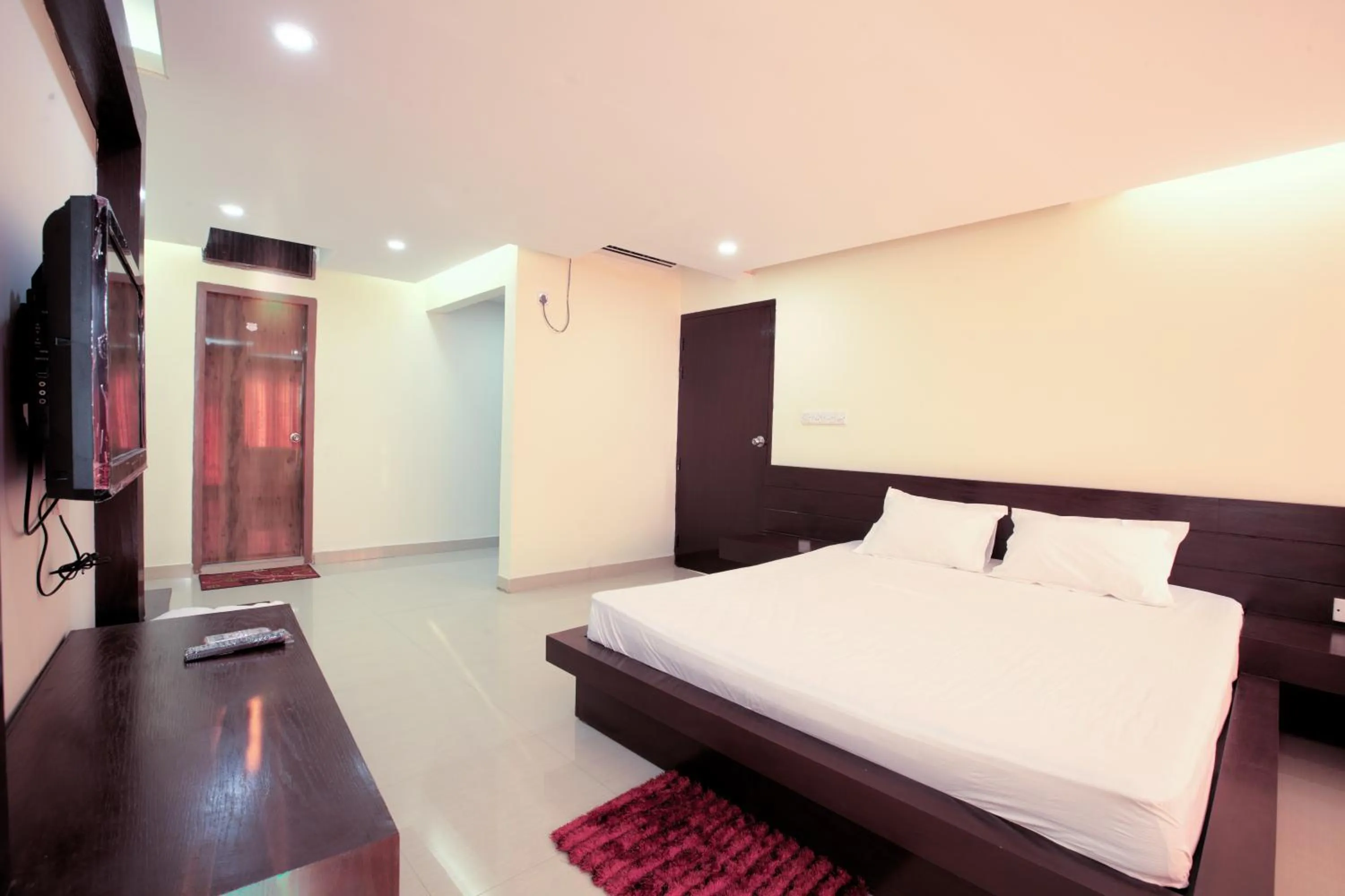 Bedroom, Bed in Hotel Orchid Blue