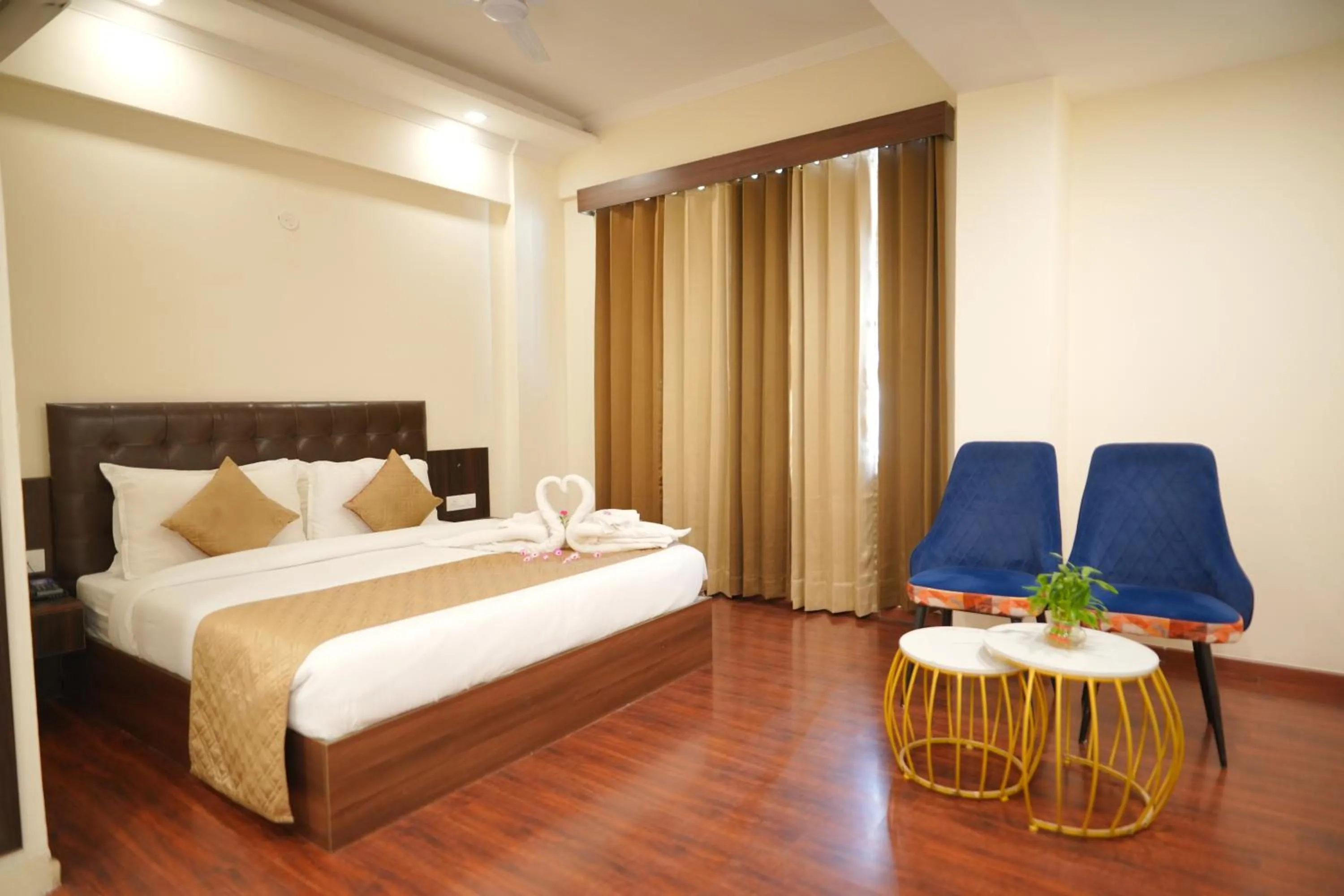 Bed in Comfort Inn Karnal