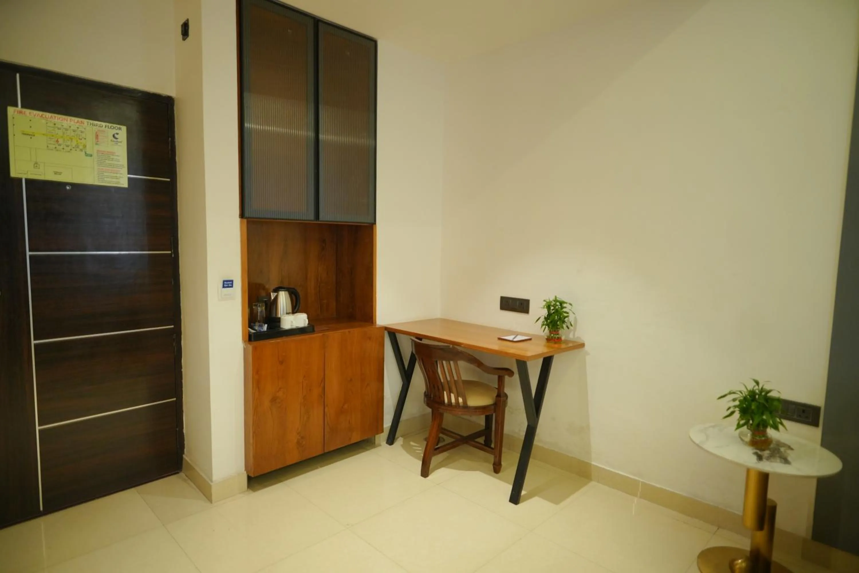 Dining area in Comfort Inn Karnal