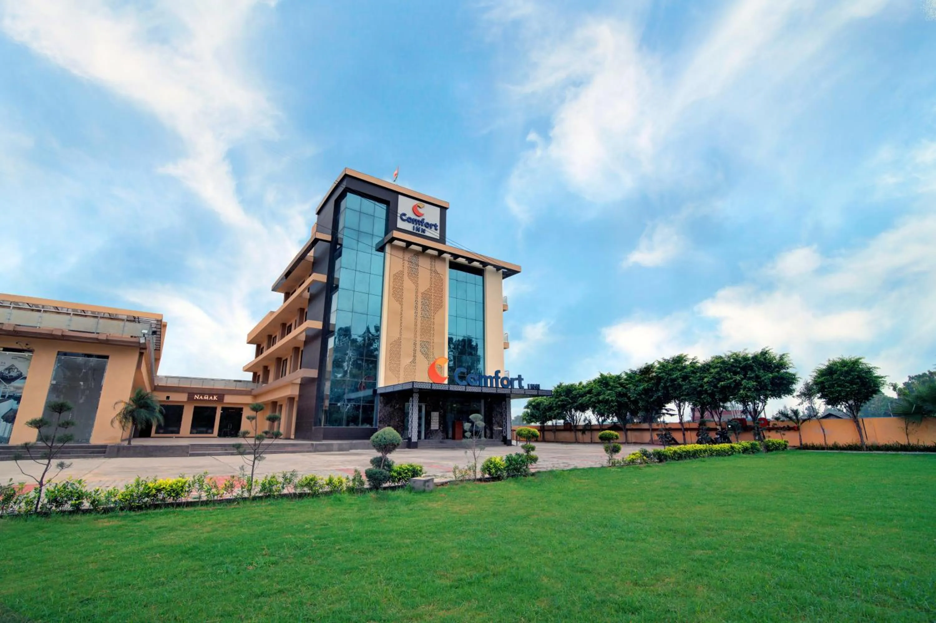 Garden view in Comfort Inn Karnal