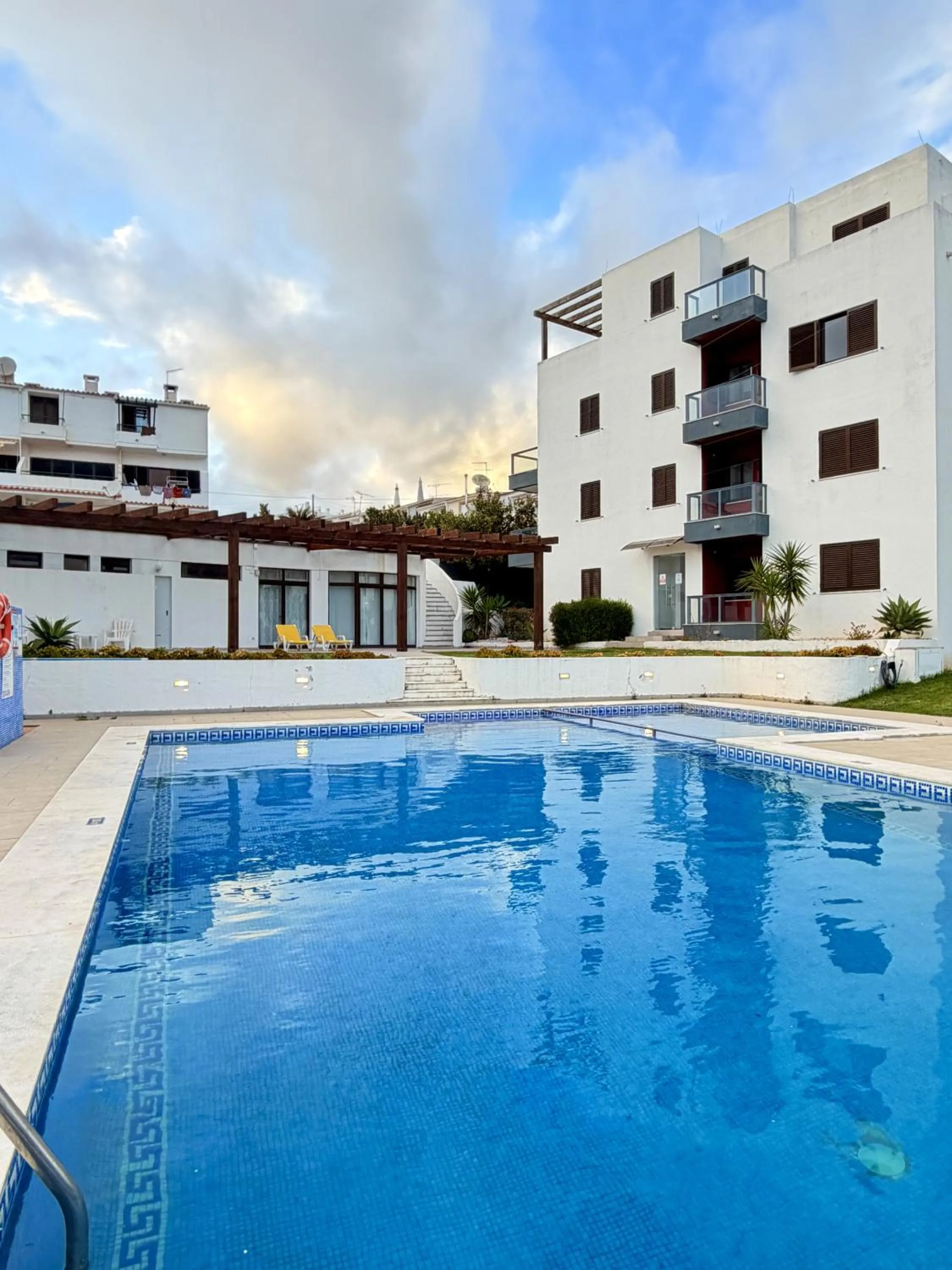 LEGACY SUITES & APARTMENTS ALBUFEIRA AL - No Groups
