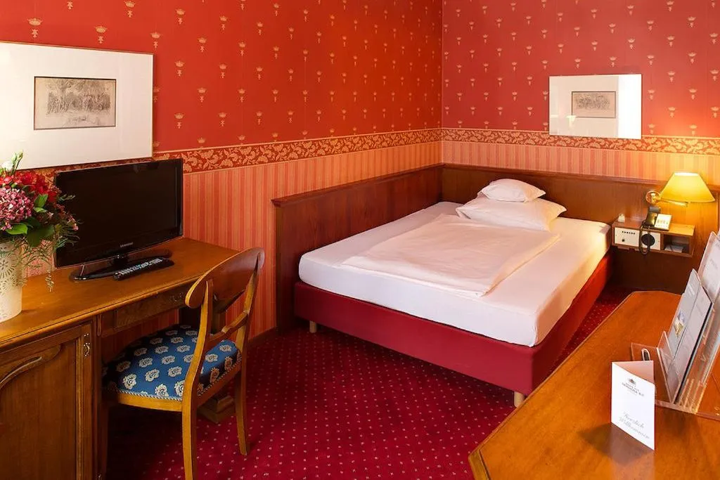 Photo of the whole room, Bed in Hotel Sächsischer Hof
