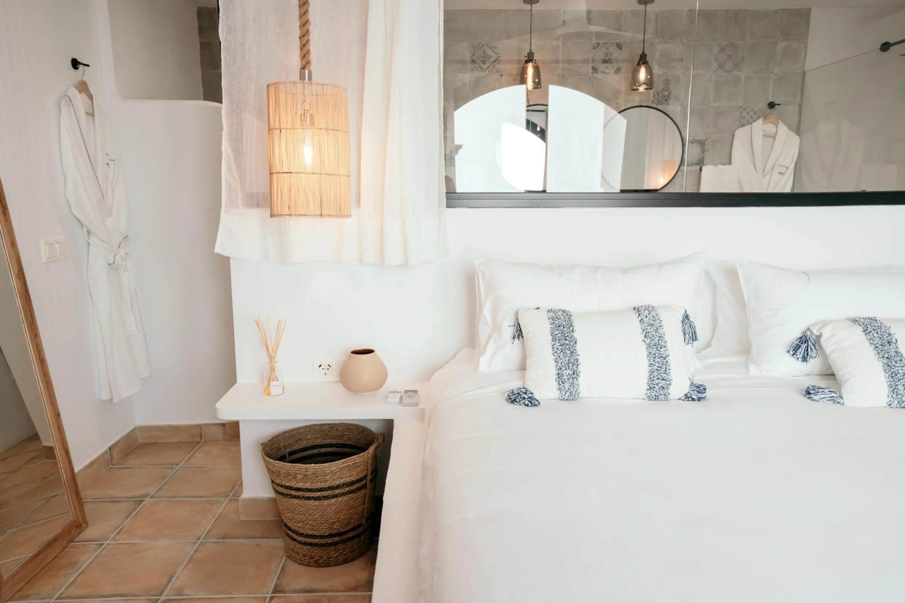 Bathroom, Bed in Hearts & Home