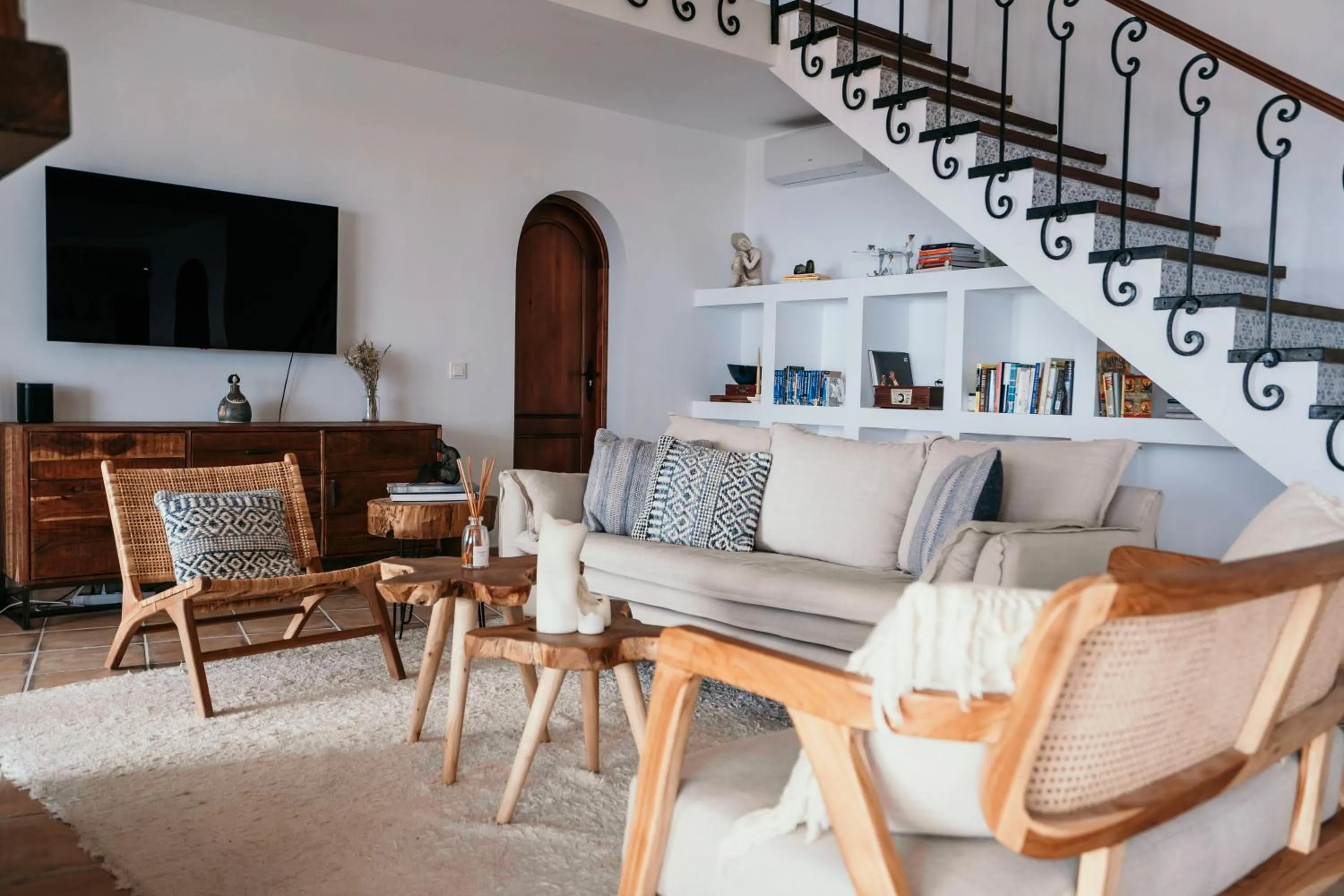 TV and multimedia in Hearts & Home