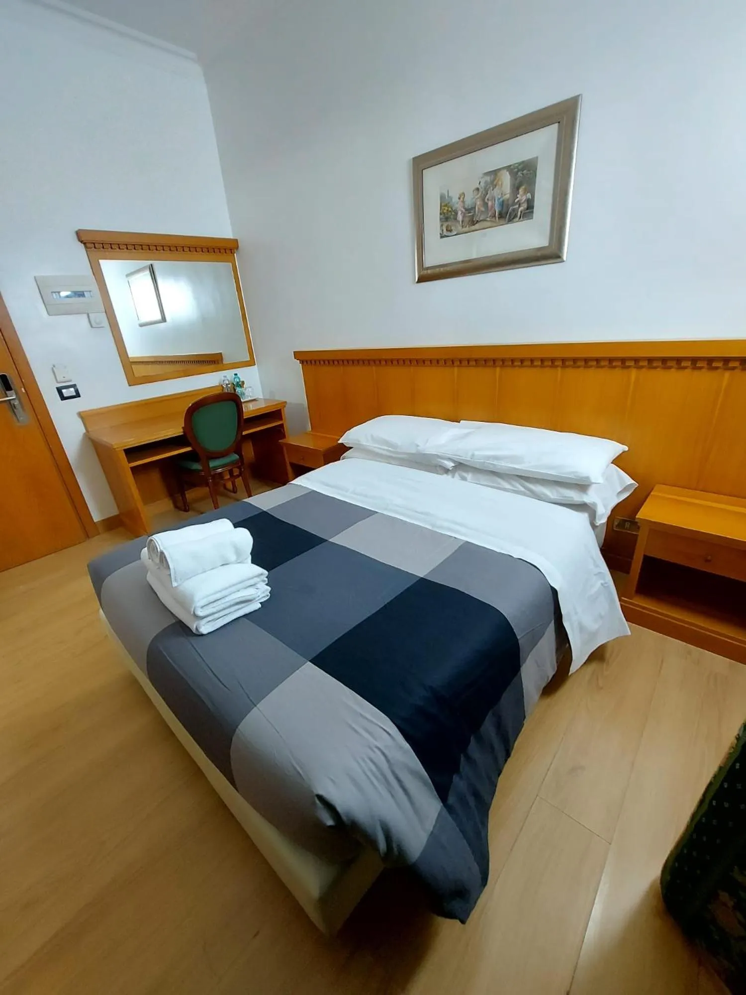 Bedroom, Bed in Hotel Positano 2