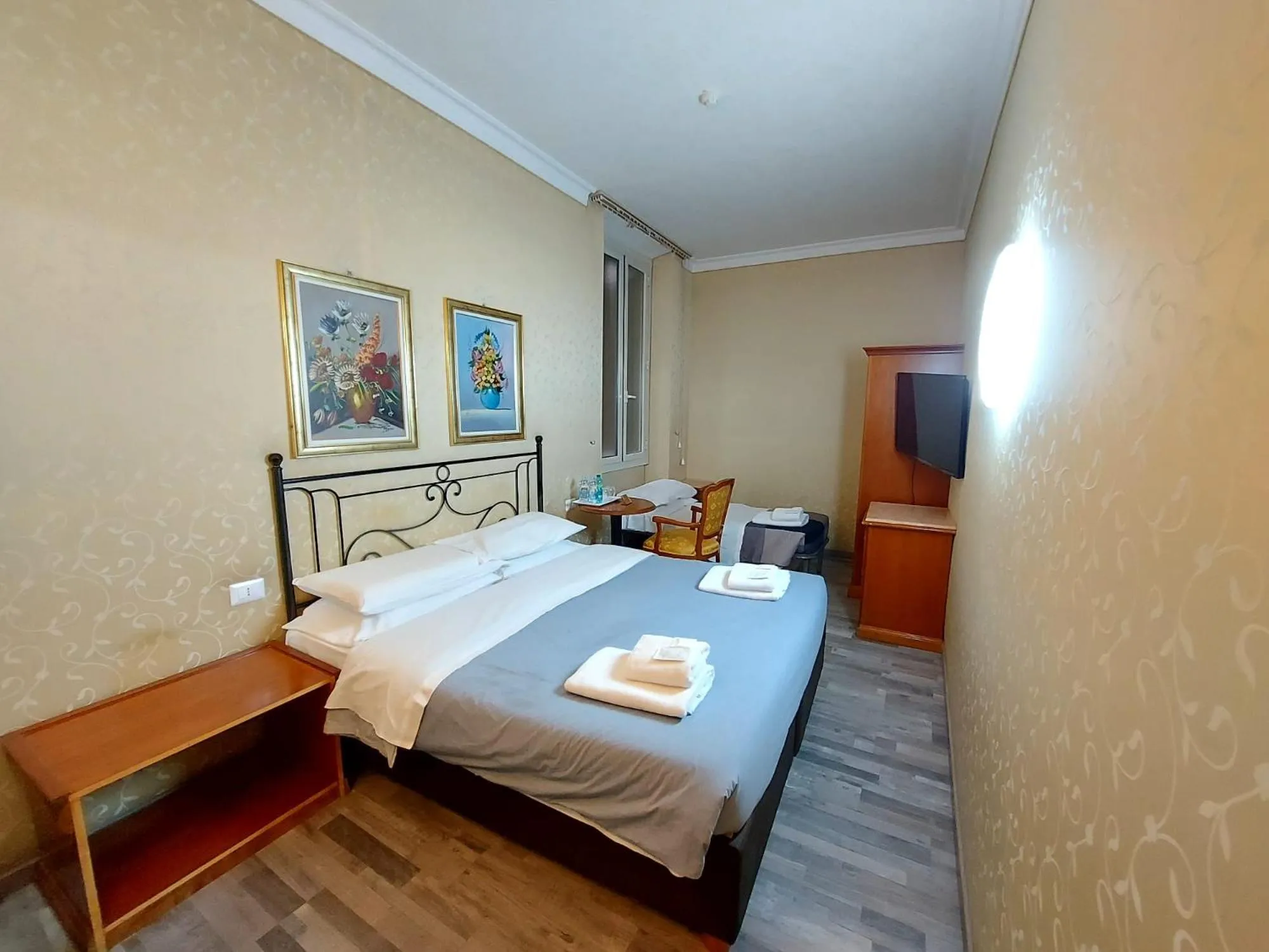 Bed in Hotel Positano 2