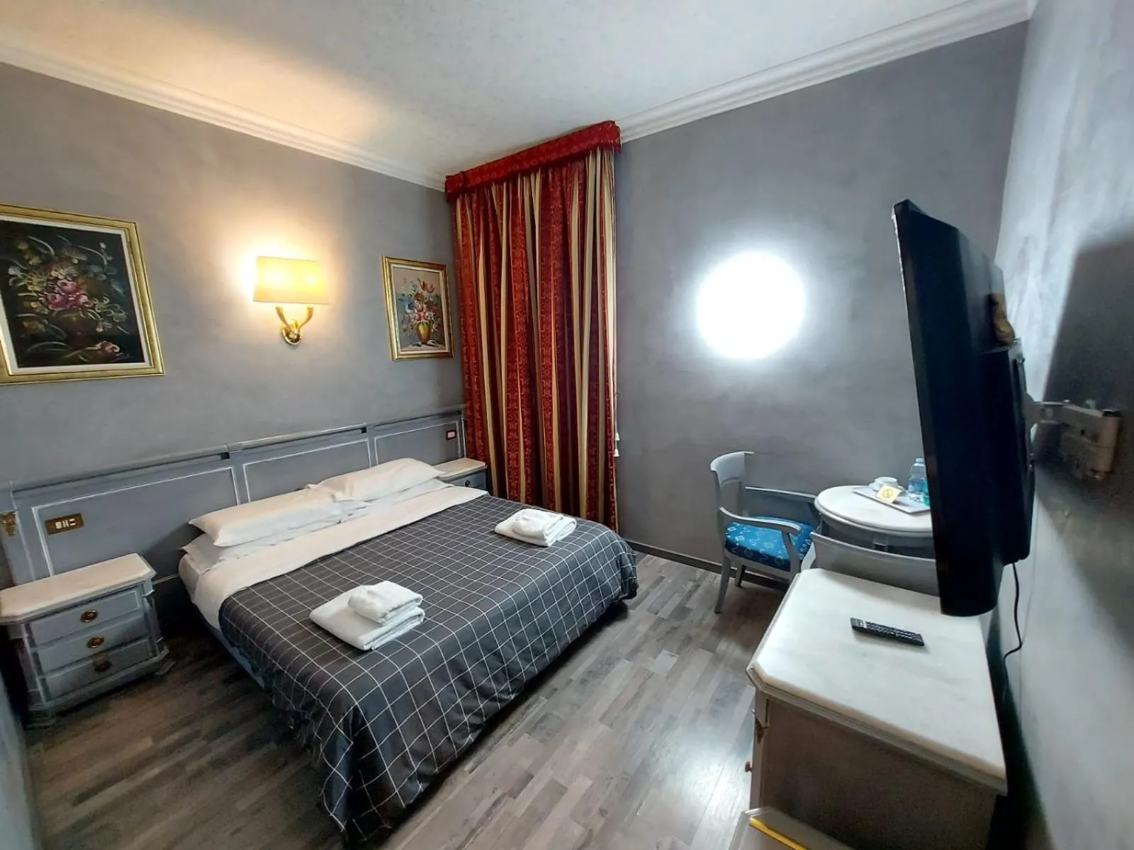 Bedroom, Bed in Hotel Positano 2