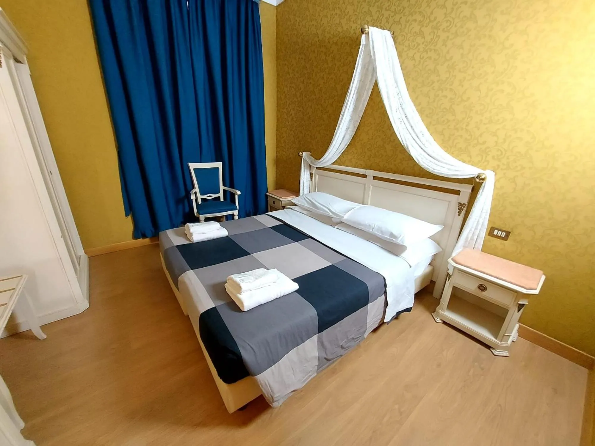 Bed in Hotel Positano 2