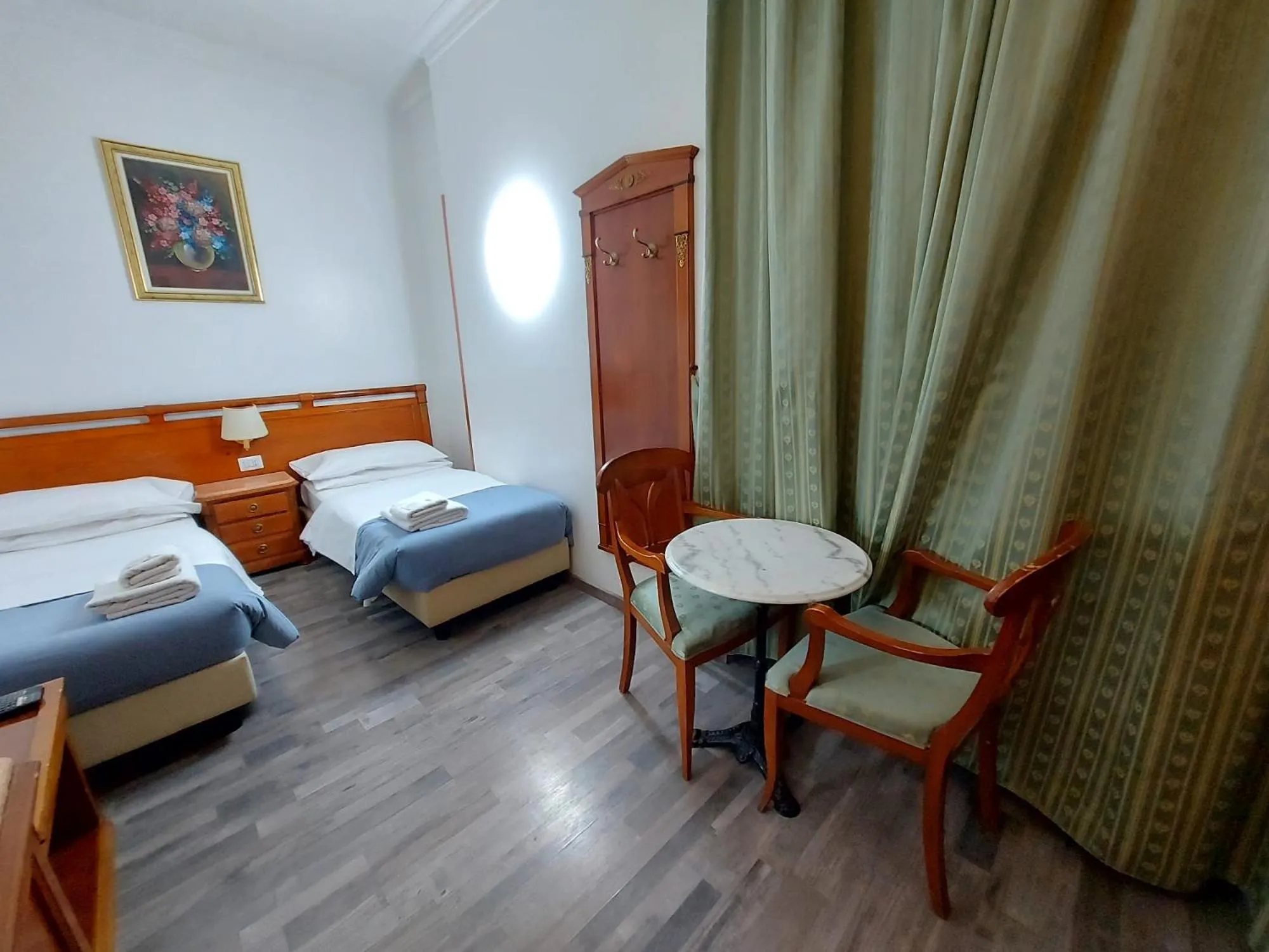 Bed in Hotel Positano 2