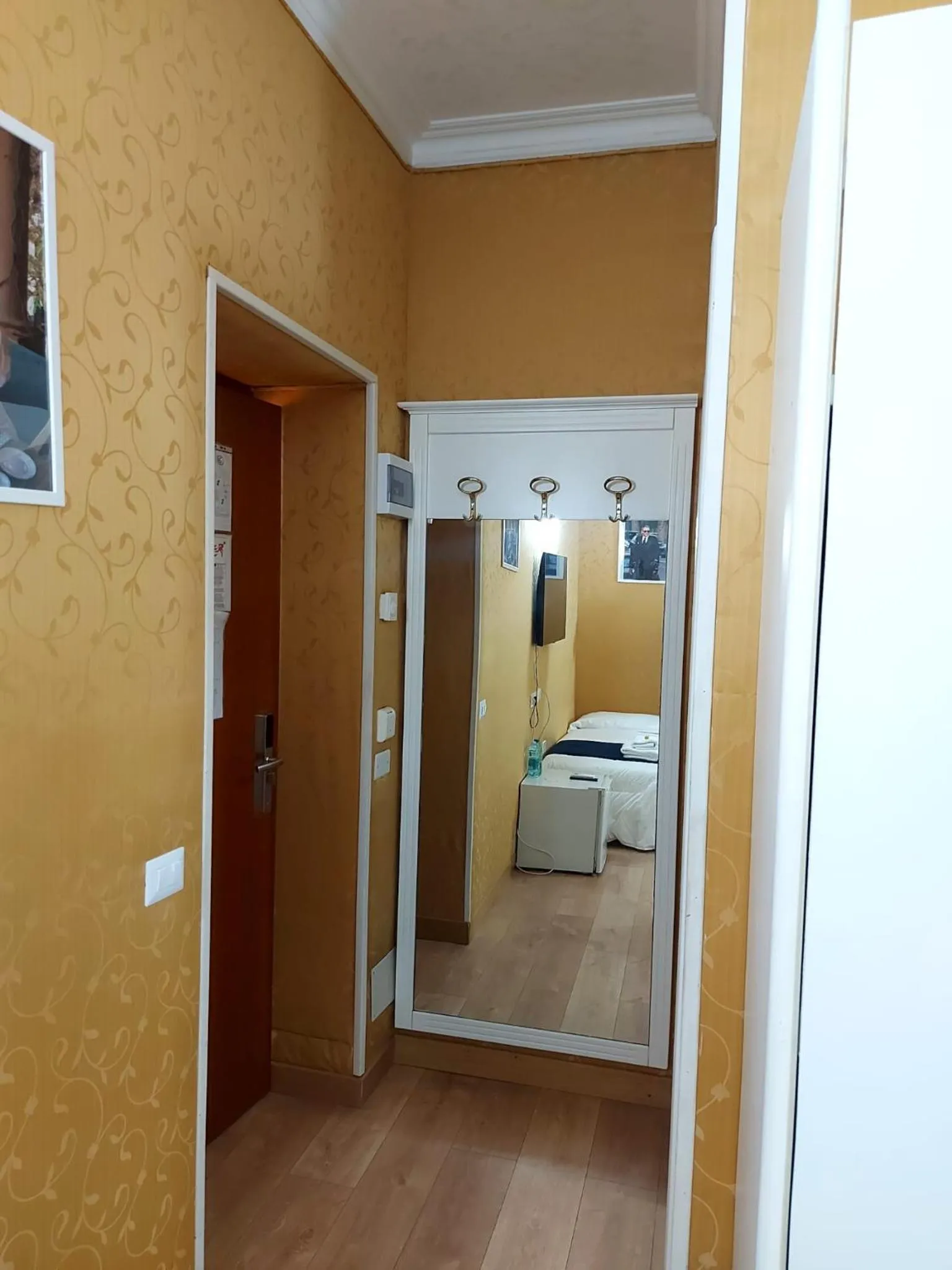 Photo of the whole room, Bed in Hotel Positano 2