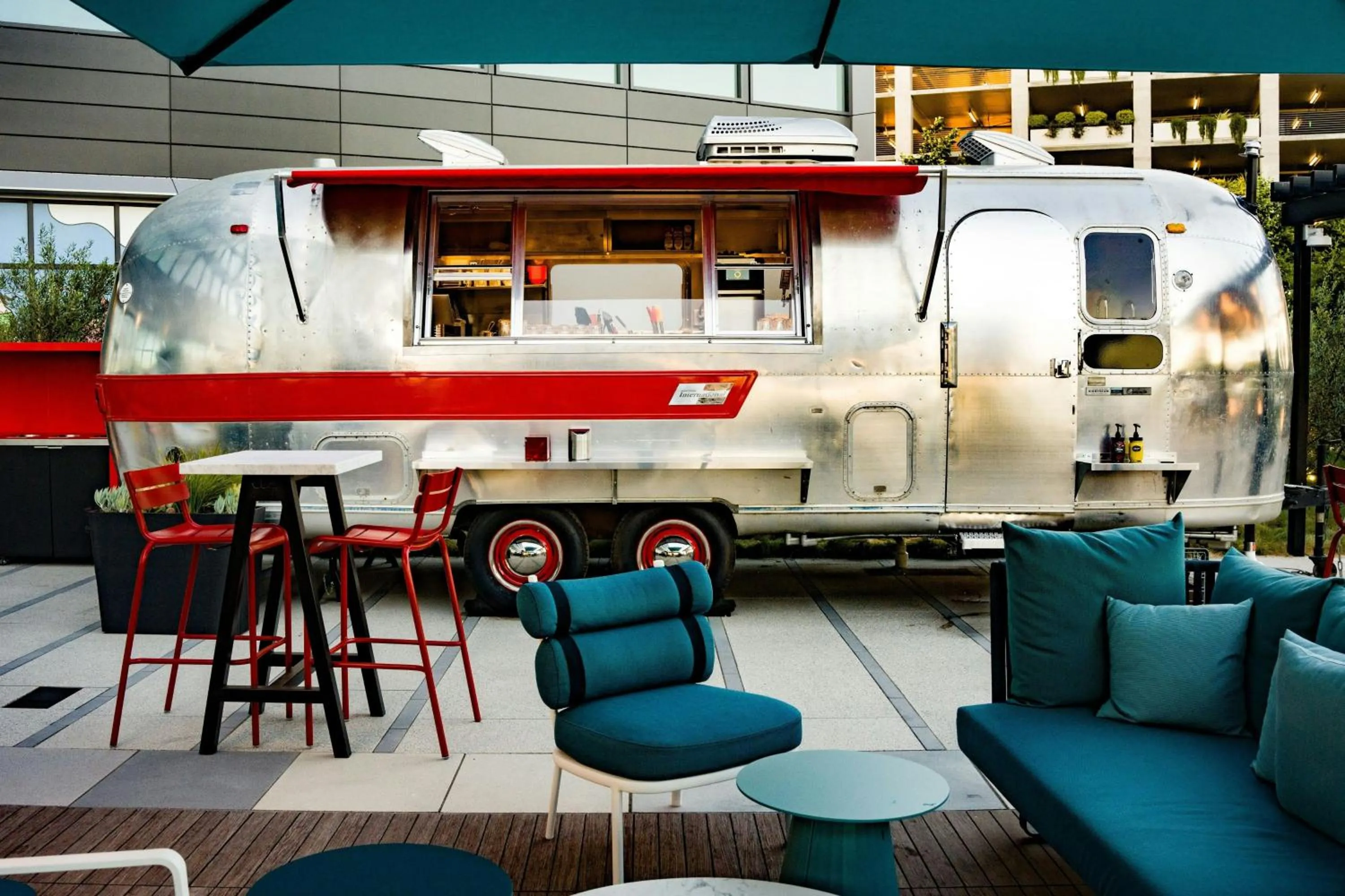 Restaurant/places to eat in citizenM Menlo Park