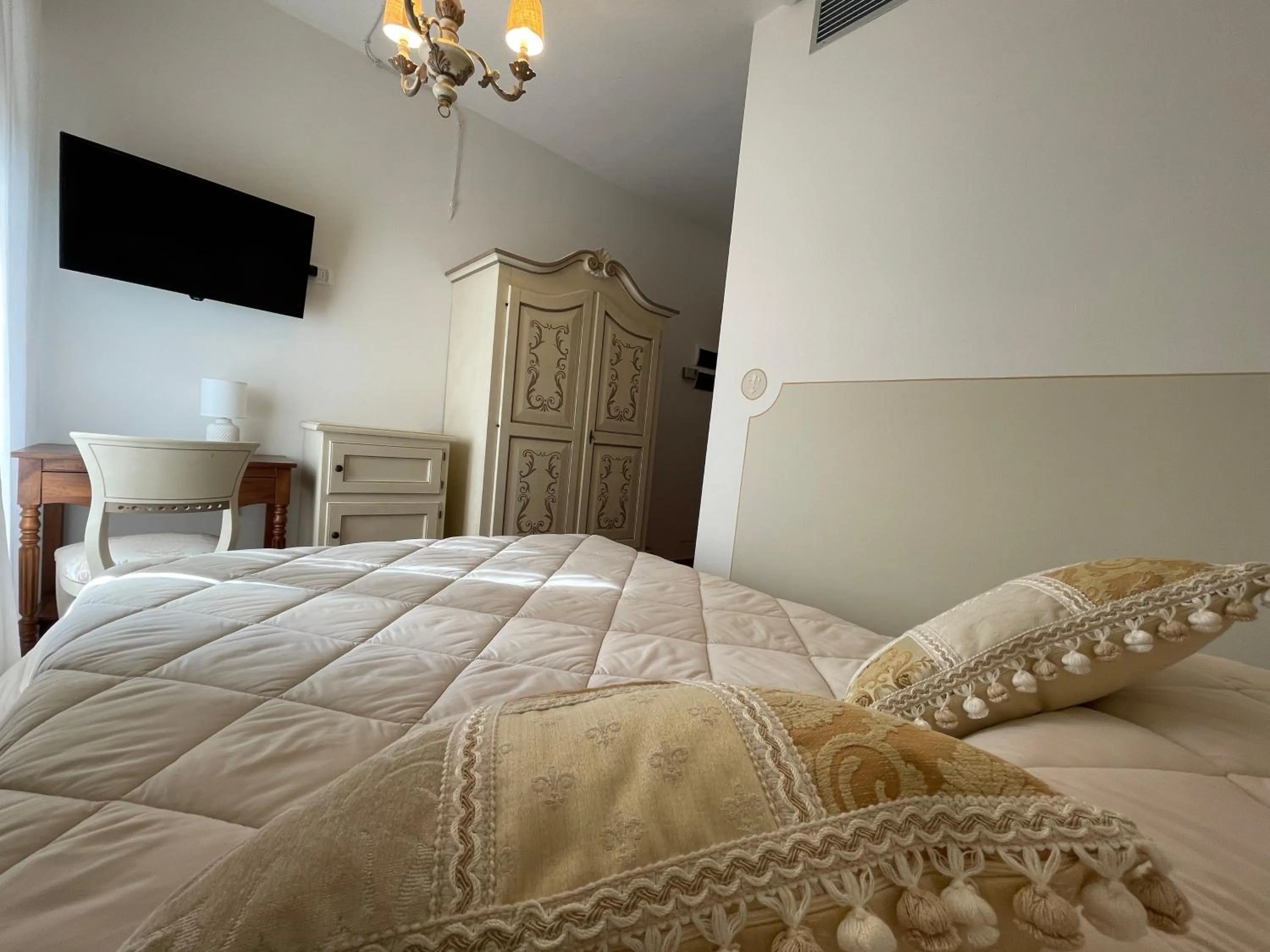 Bedroom, Bed in Hotel Rifugio la Foresta