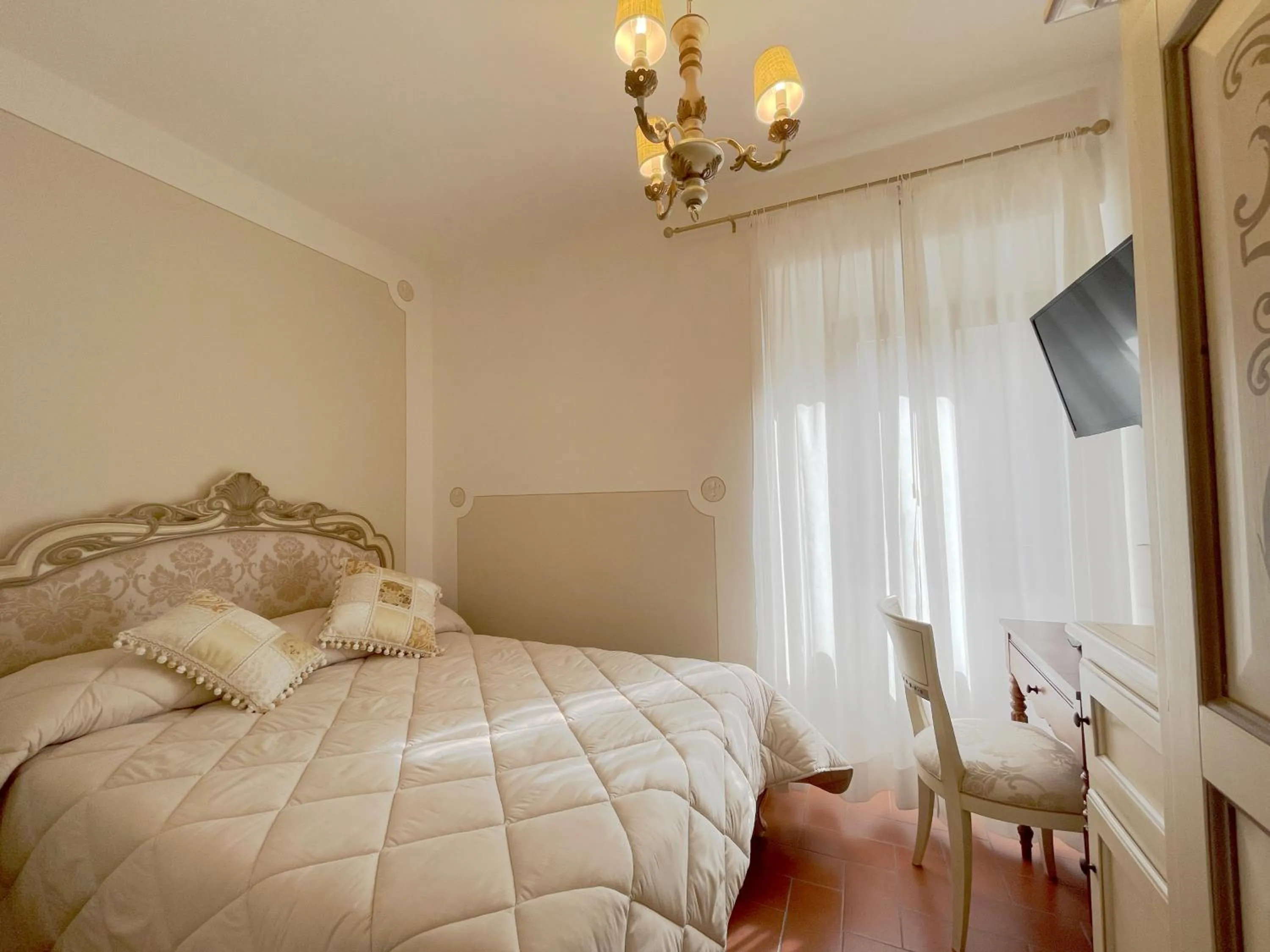 Photo of the whole room, Bed in Hotel Rifugio la Foresta