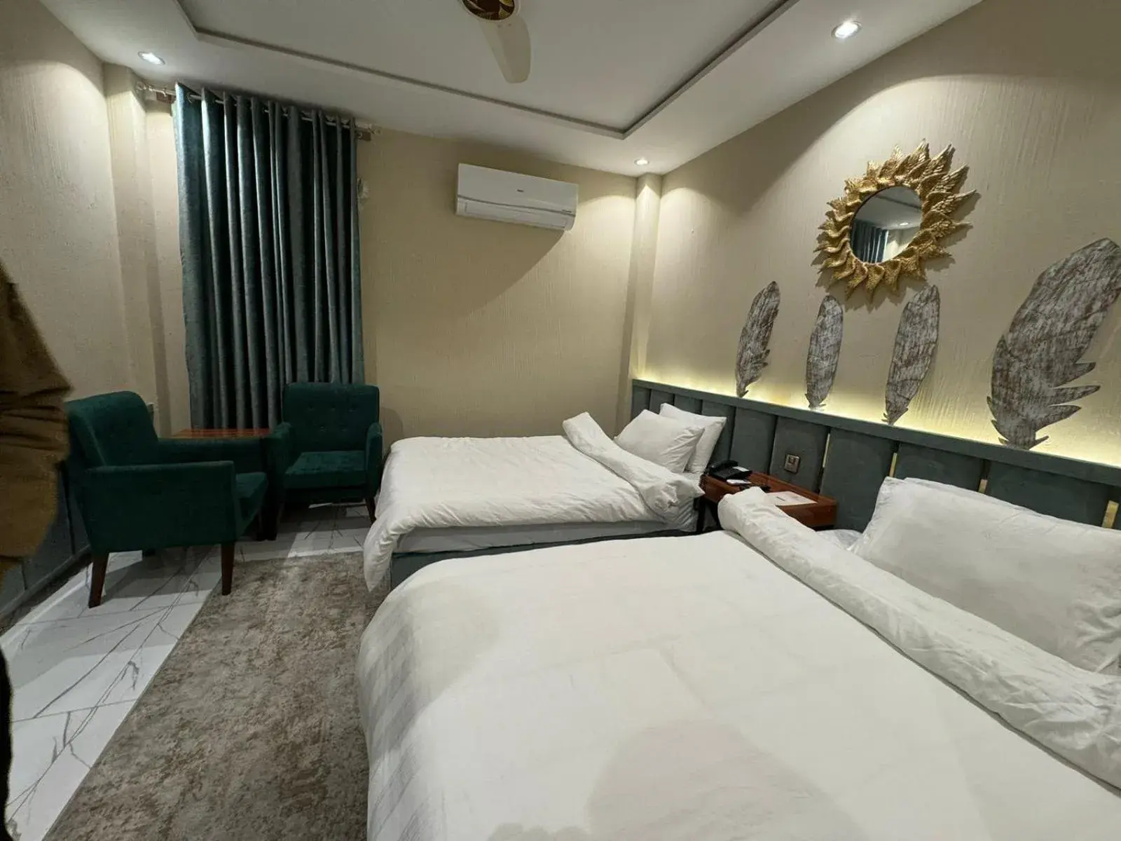 Deluxe Twin Room in Shelton Boulevard Hotel Lahore Deluxe Twin Room in Shelton Boulevard Hotel Lahore