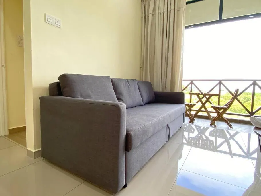 Luscious~ Walking Distance to SEE, SHOP and EAT