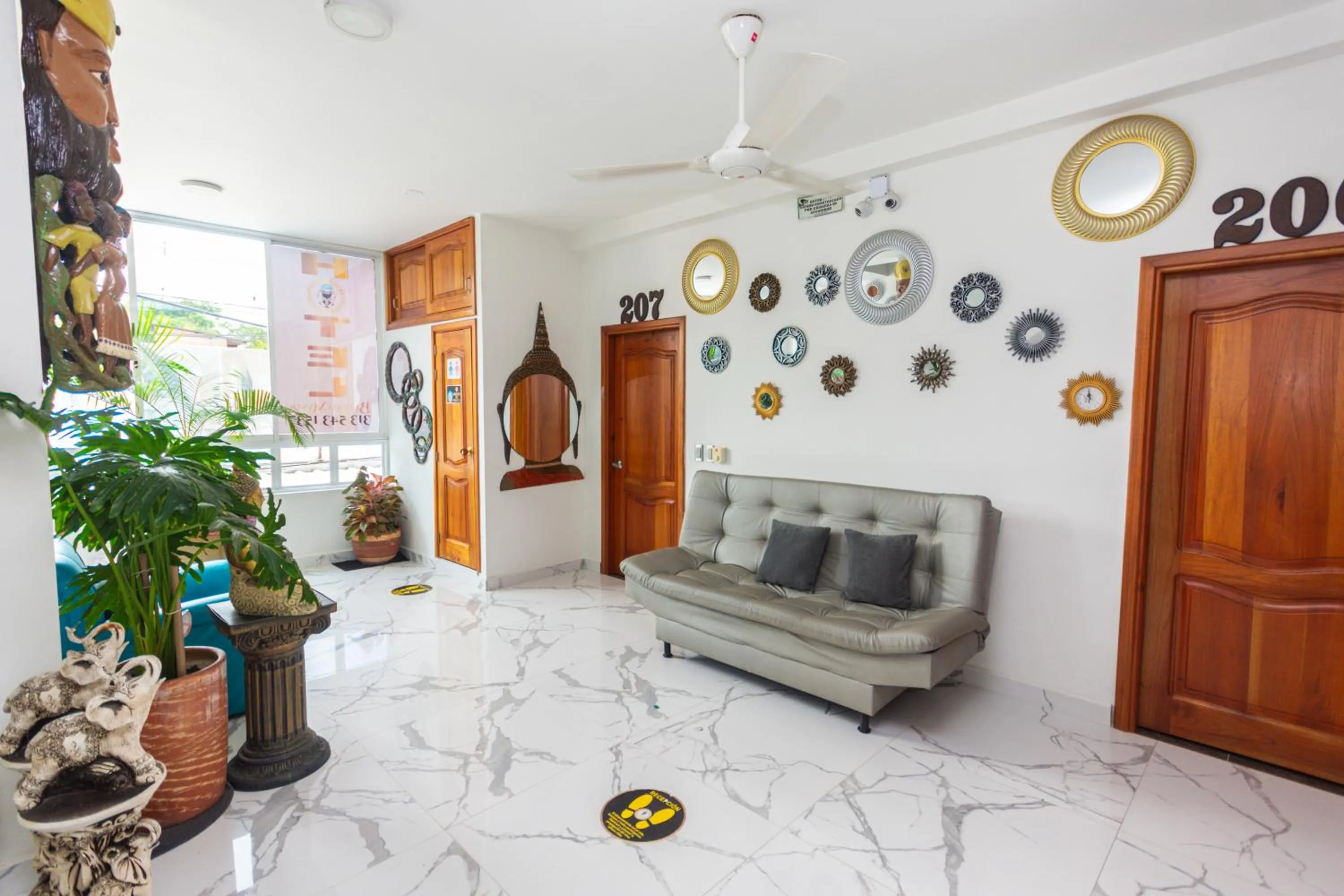 Living room in Hotel Buddha Mystic By Del Toro