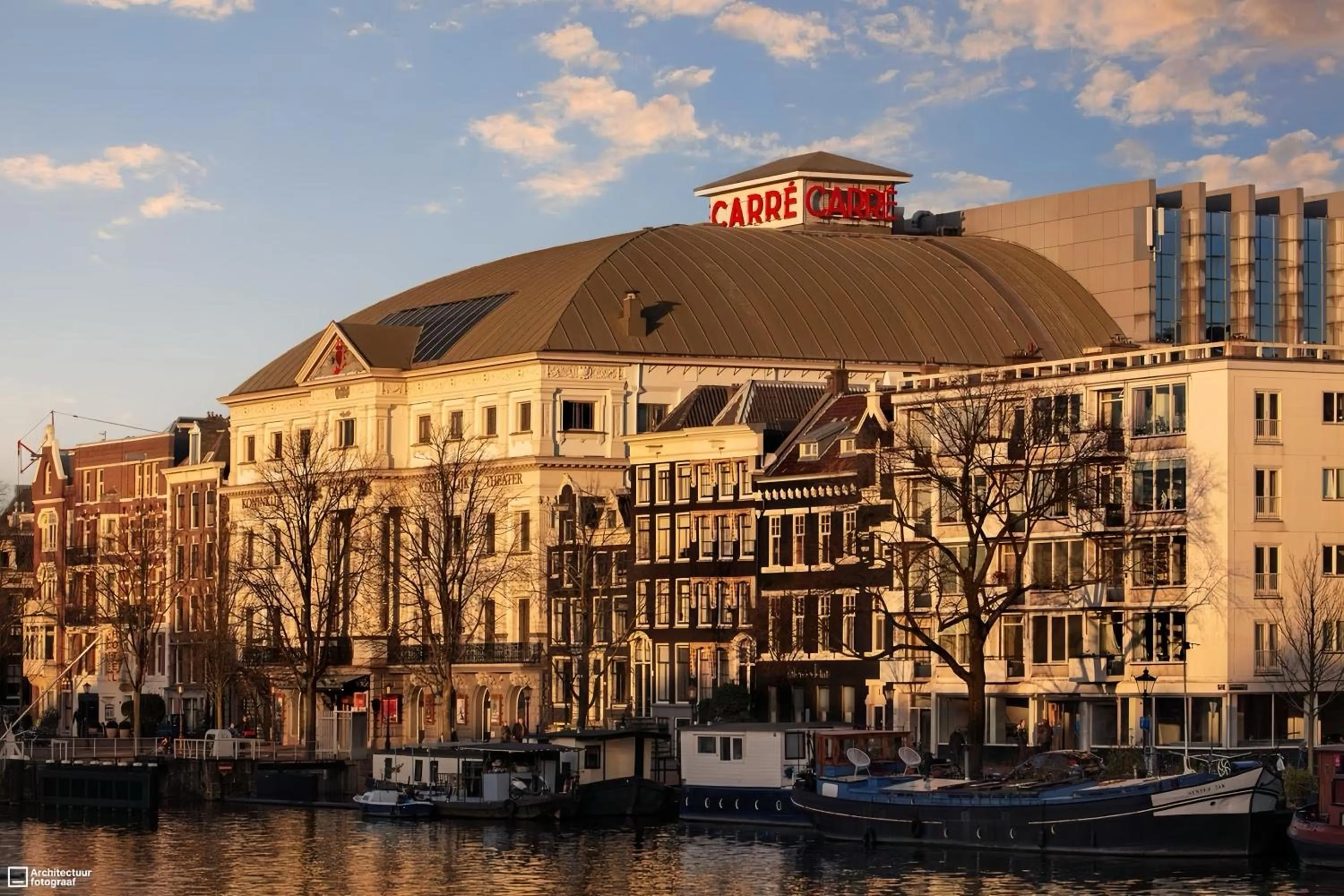 Nearby landmark in Hotel de Munck