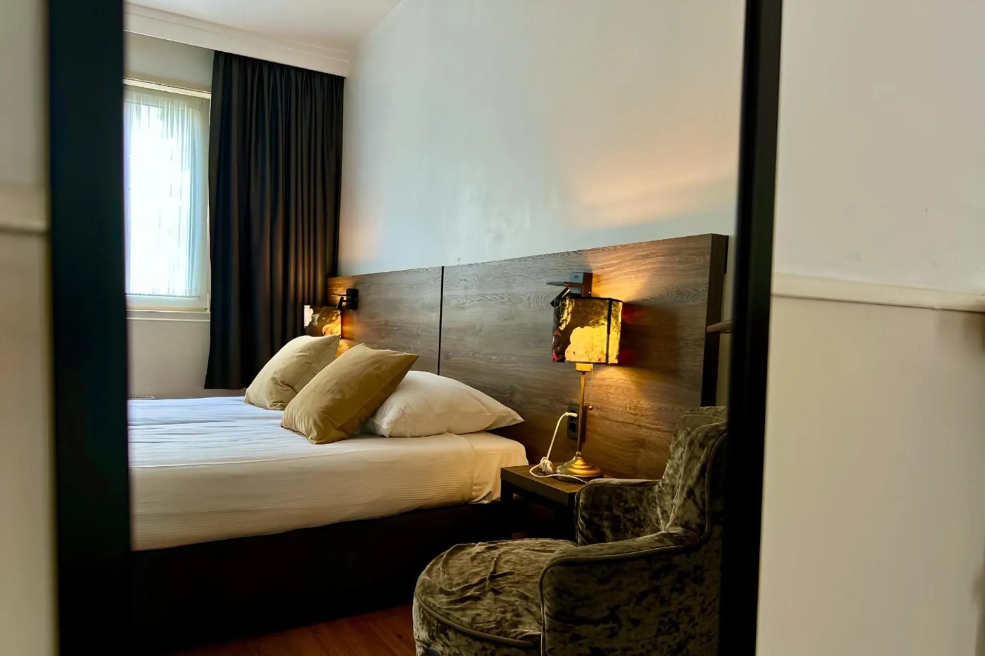 View (from property/room), Bed in Hotel de Munck