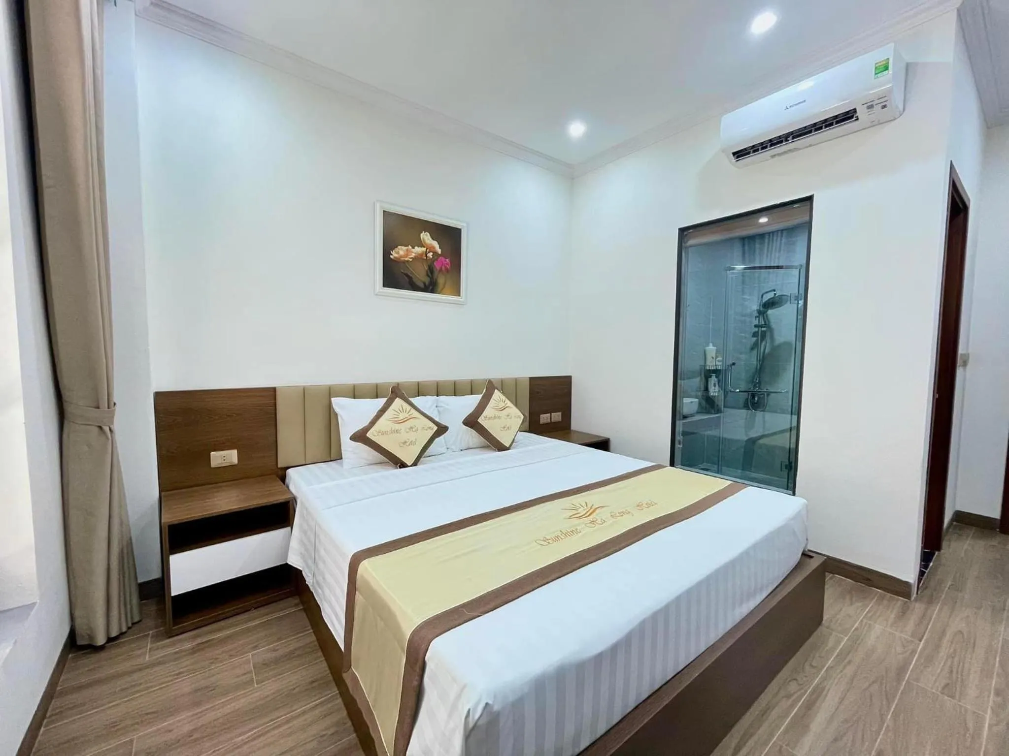 Bed in Sunshine Hạ Long Hotel