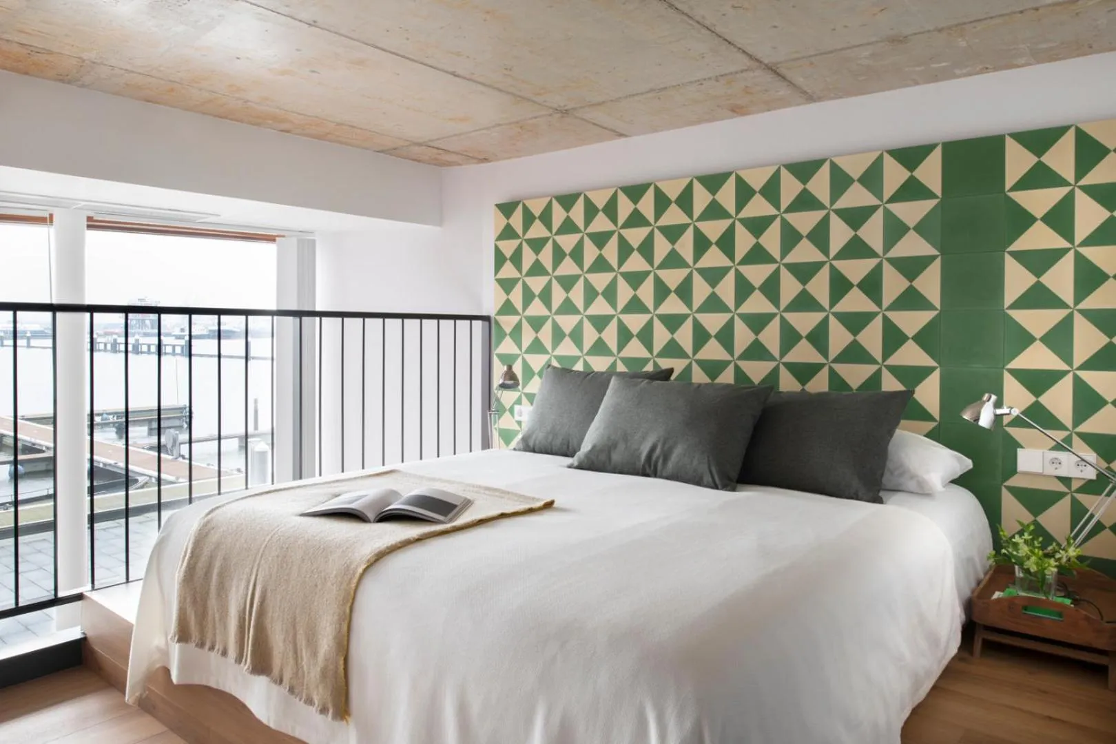 Bed in Eric Vökel Boutique Apartments - Riverfront Suites